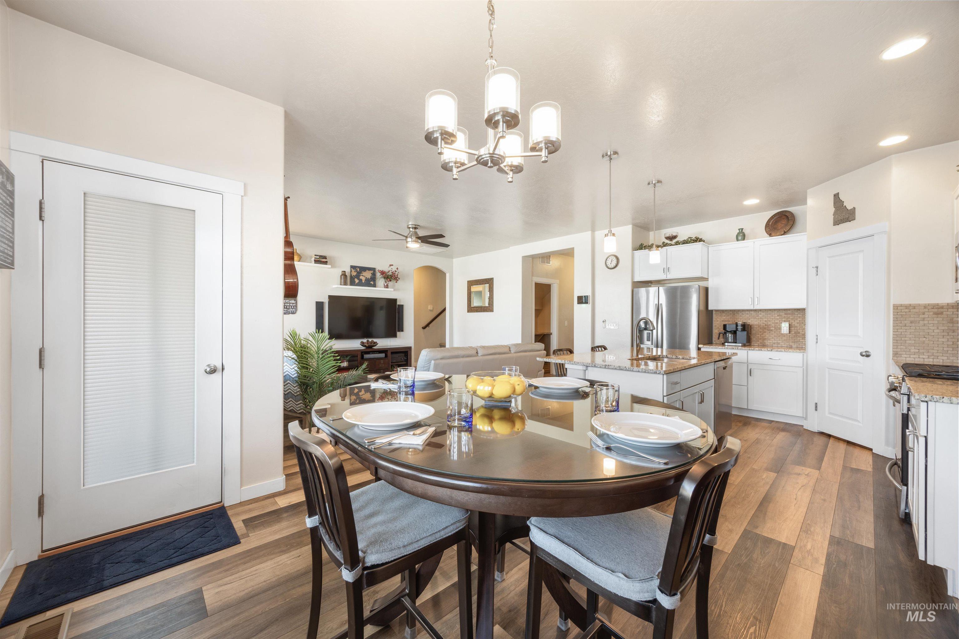 4202 W Peak Cloud Dr, Meridian, Idaho 83642, 3 Bedrooms, 2 Bathrooms, Residential For Sale, Price $484,900,MLS 98977705