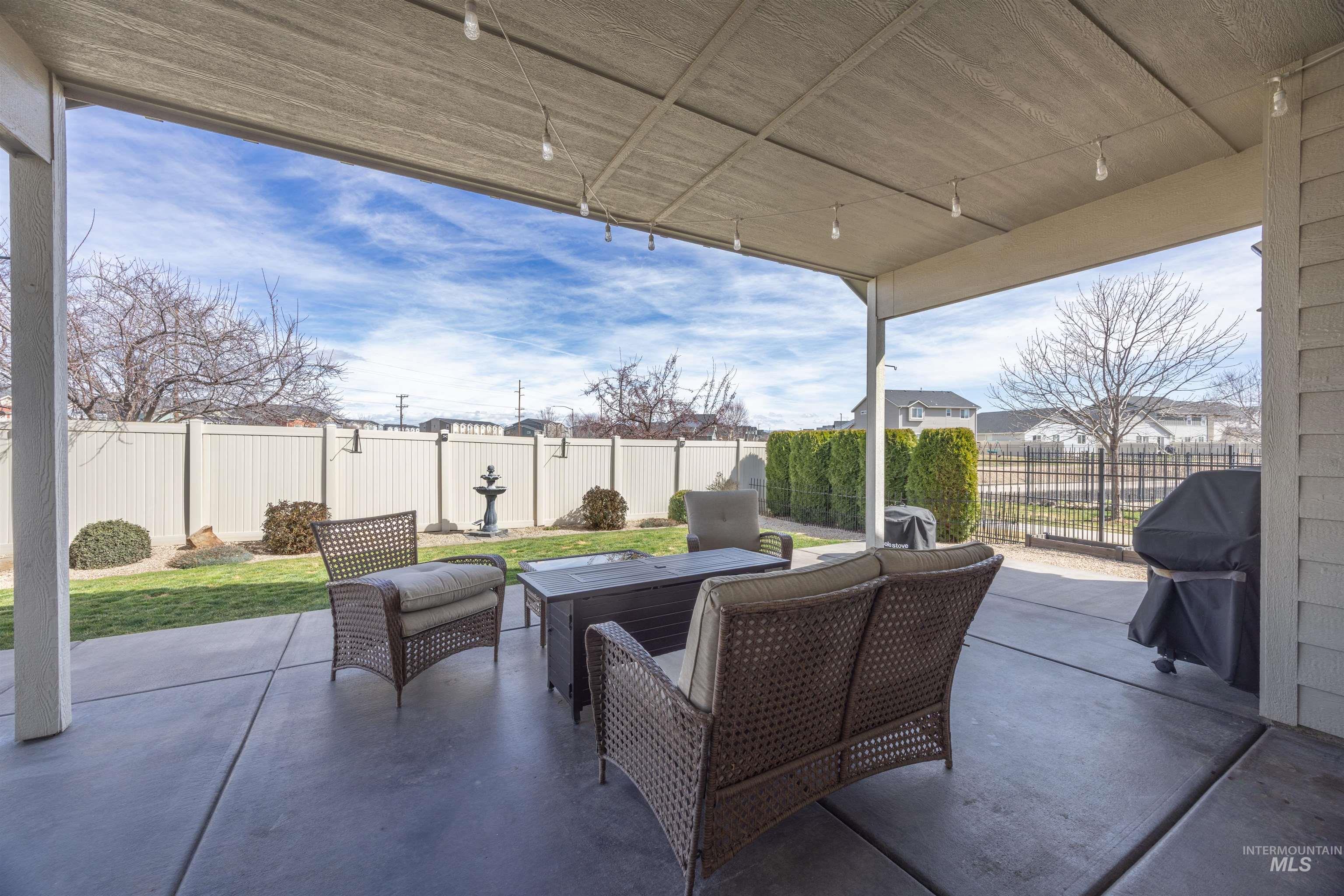 4202 W Peak Cloud Dr, Meridian, Idaho 83642, 3 Bedrooms, 2 Bathrooms, Residential For Sale, Price $484,900,MLS 98977705