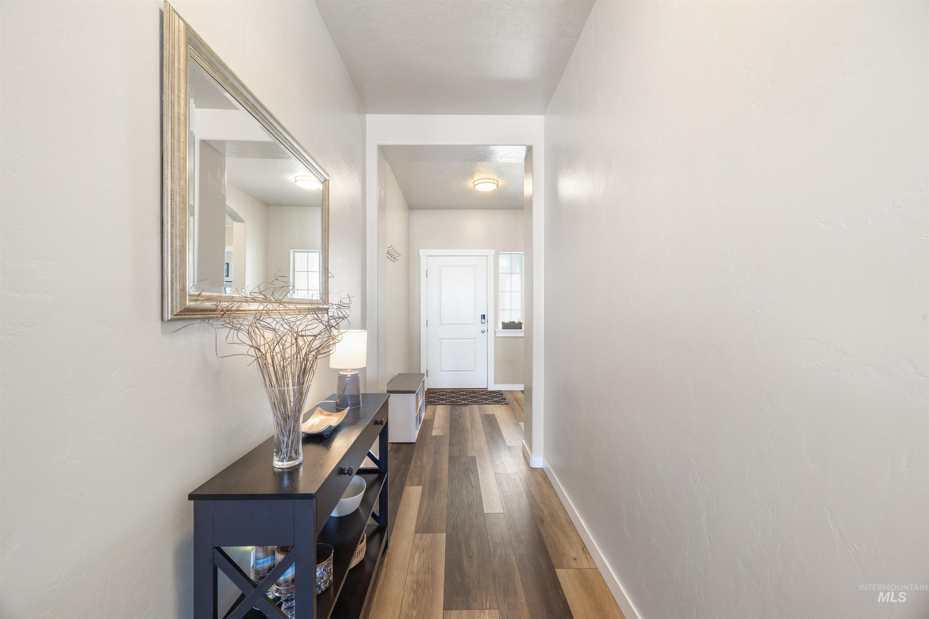 4202 W Peak Cloud Dr, Meridian, Idaho 83642, 3 Bedrooms, 2 Bathrooms, Residential For Sale, Price $484,900,MLS 98977705