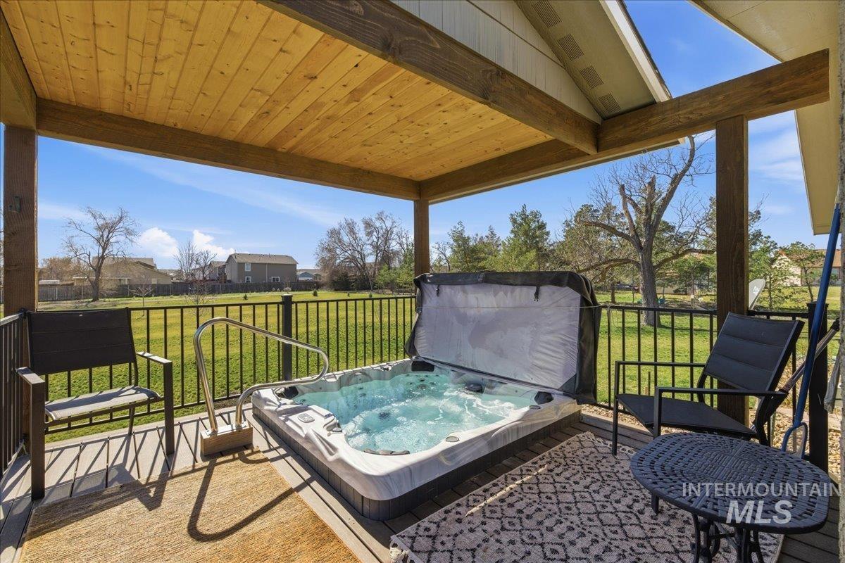 1640 S 5th W St, Mountain Home, Idaho 83647, 5 Bedrooms, 3 Bathrooms, Residential For Sale, Price $1,200,000, 98977706