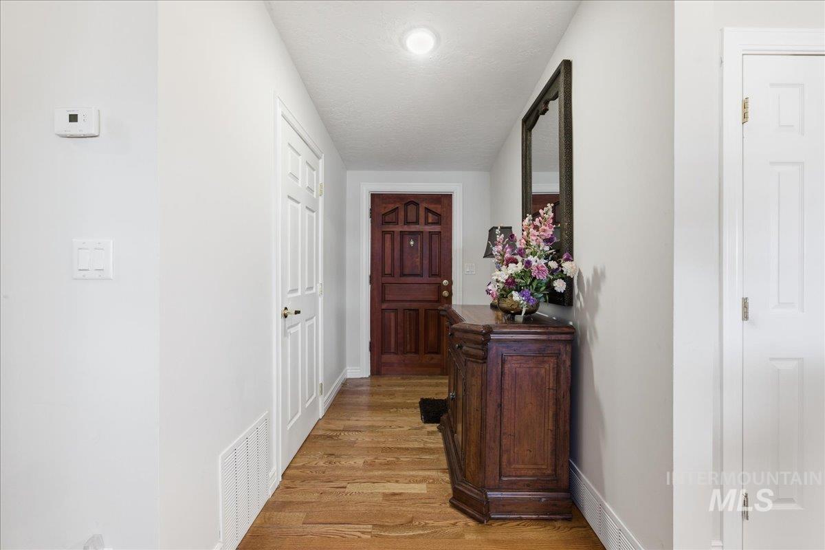 1640 S 5th W St, Mountain Home, Idaho 83647, 5 Bedrooms, 3 Bathrooms, Residential For Sale, Price $1,200,000, 98977706