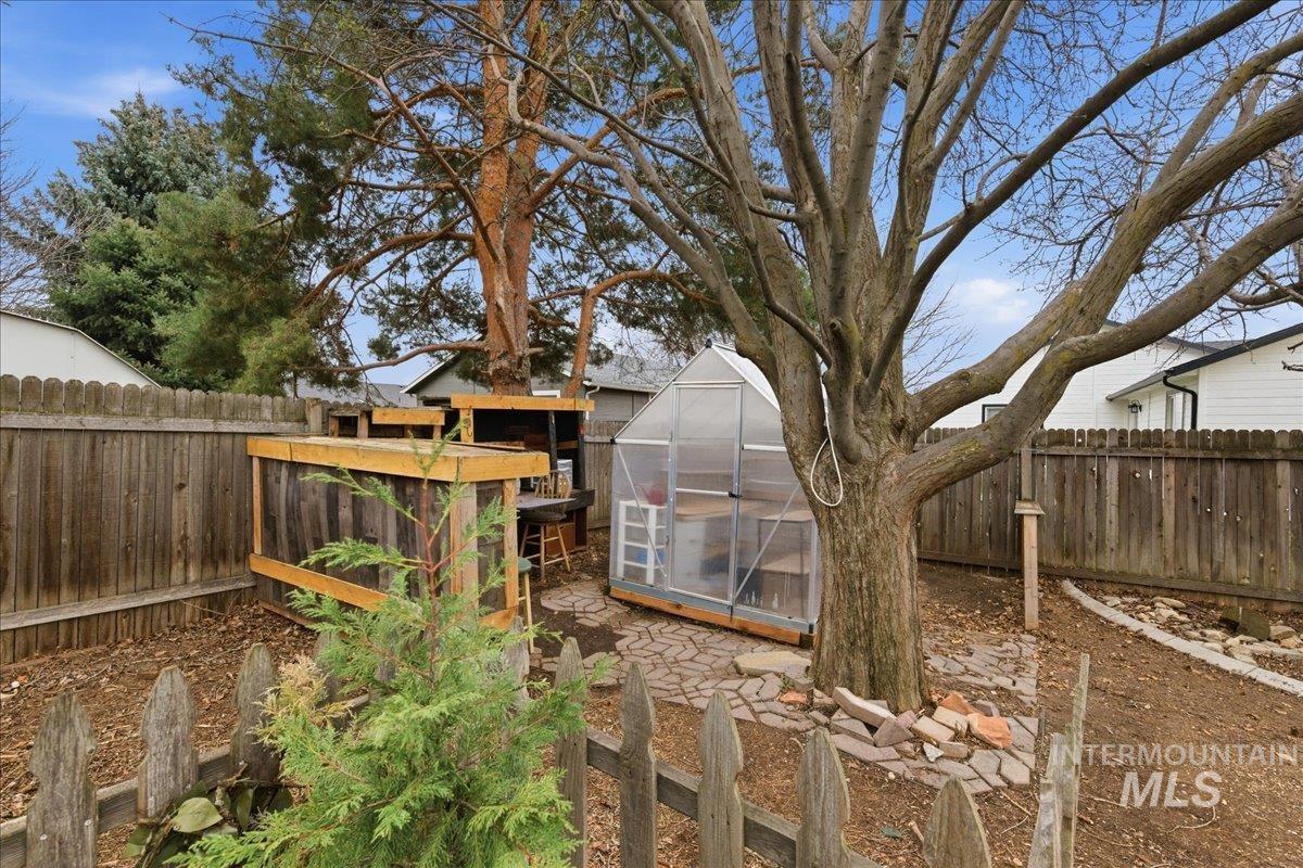 1305 N Sandlin Ave, Meridian, Idaho 83642, 3 Bedrooms, 2 Bathrooms, Residential For Sale, Price $399,900, 98977707