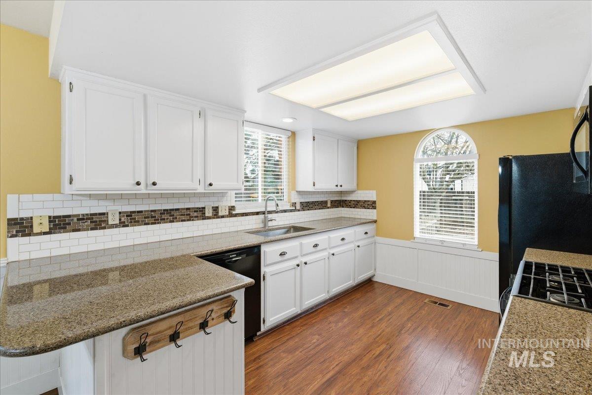 1305 N Sandlin Ave, Meridian, Idaho 83642, 3 Bedrooms, 2 Bathrooms, Residential For Sale, Price $399,900, 98977707