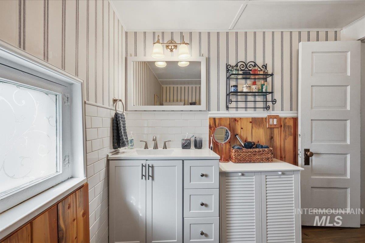 1214 Everett St, Caldwell, Idaho 83605, 2 Bedrooms, 1 Bathroom, Residential For Sale, Price $289,900, 98977709