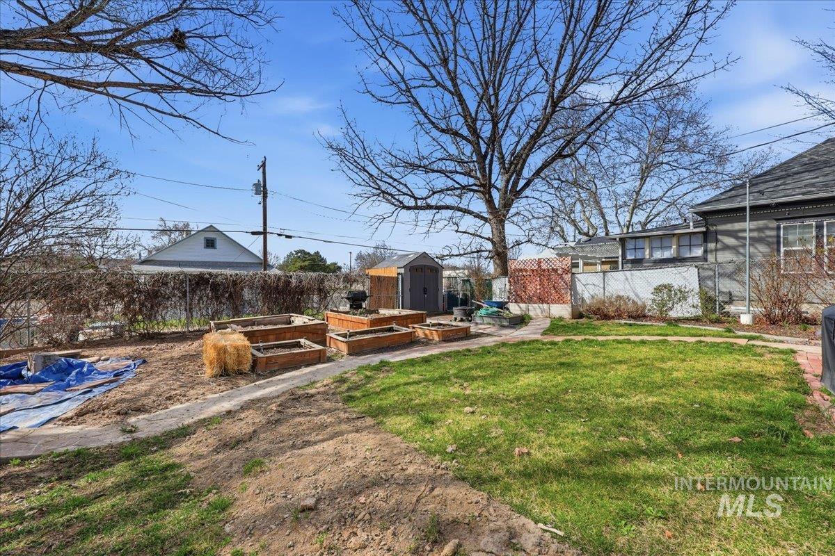 1214 Everett St, Caldwell, Idaho 83605, 2 Bedrooms, 1 Bathroom, Residential For Sale, Price $289,900, 98977709