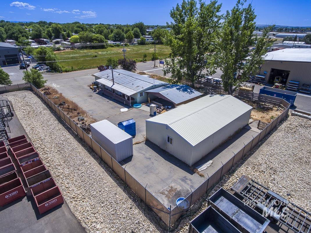 511 N 39th St, Nampa, Idaho 83687, 3 Bedrooms, 2 Bathrooms, Residential Income For Sale, Price $425,000,MLS 98977710