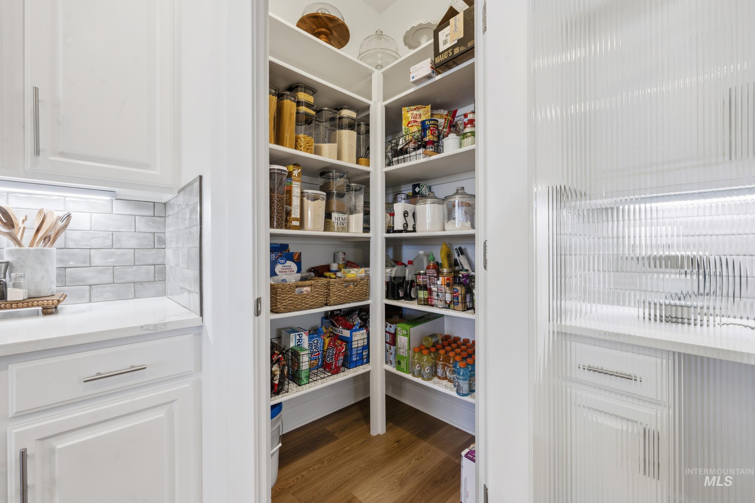 2224 W Root Creek St., Meridian, Idaho 83646, 5 Bedrooms, 4.5 Bathrooms, Residential For Sale, Price $840,000,MLS 98977711