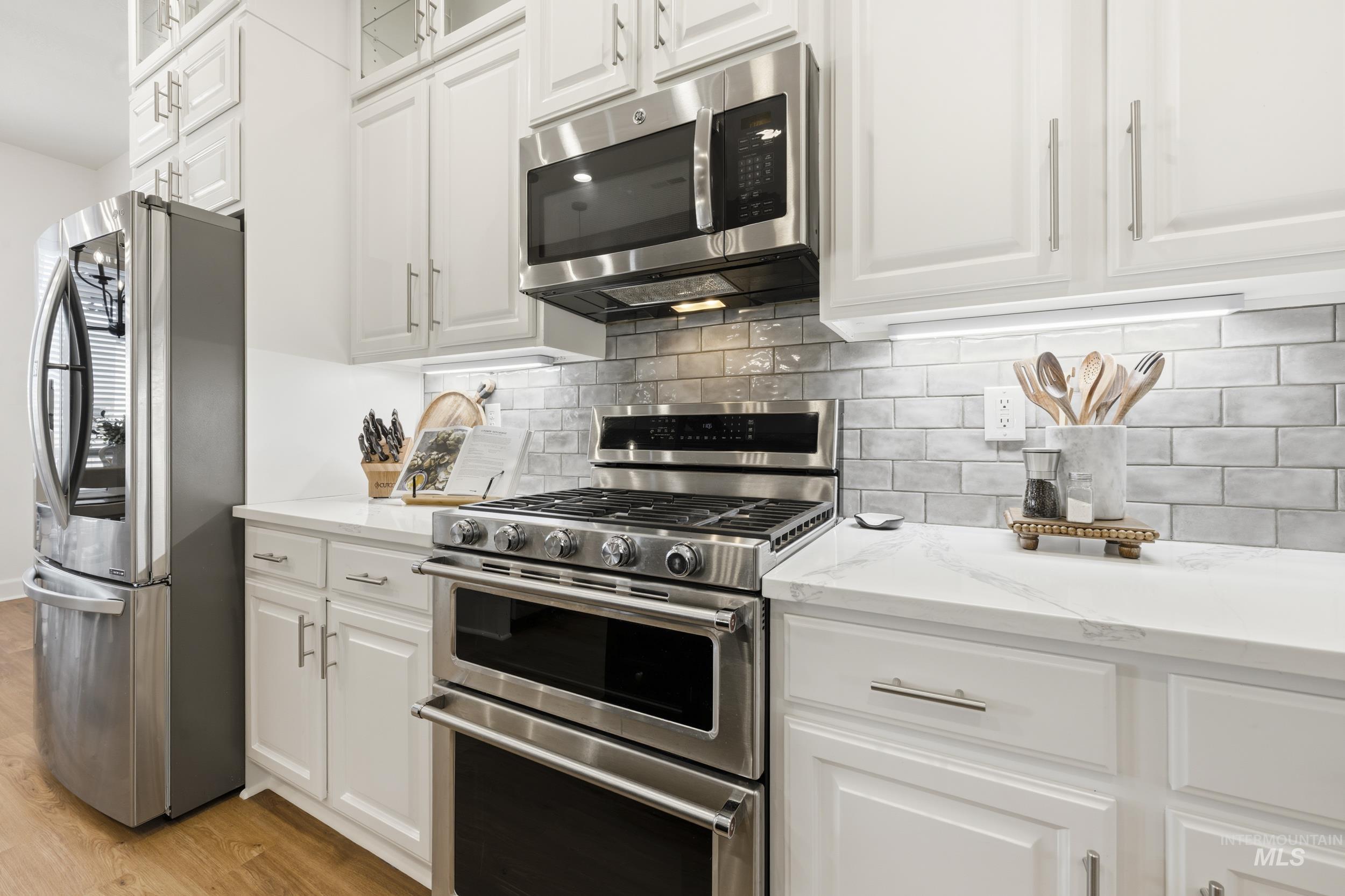 2224 W Root Creek St., Meridian, Idaho 83646, 5 Bedrooms, 4.5 Bathrooms, Residential For Sale, Price $840,000,MLS 98977711