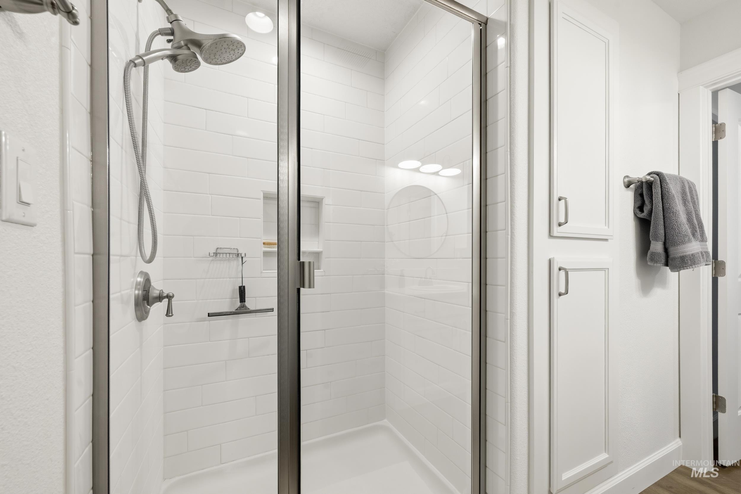 2224 W Root Creek St., Meridian, Idaho 83646, 5 Bedrooms, 4.5 Bathrooms, Residential For Sale, Price $840,000,MLS 98977711