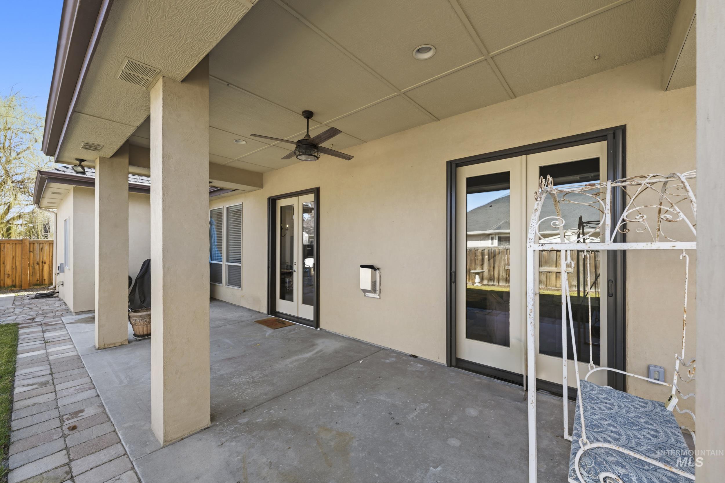 2224 W Root Creek St., Meridian, Idaho 83646, 5 Bedrooms, 4.5 Bathrooms, Residential For Sale, Price $840,000,MLS 98977711