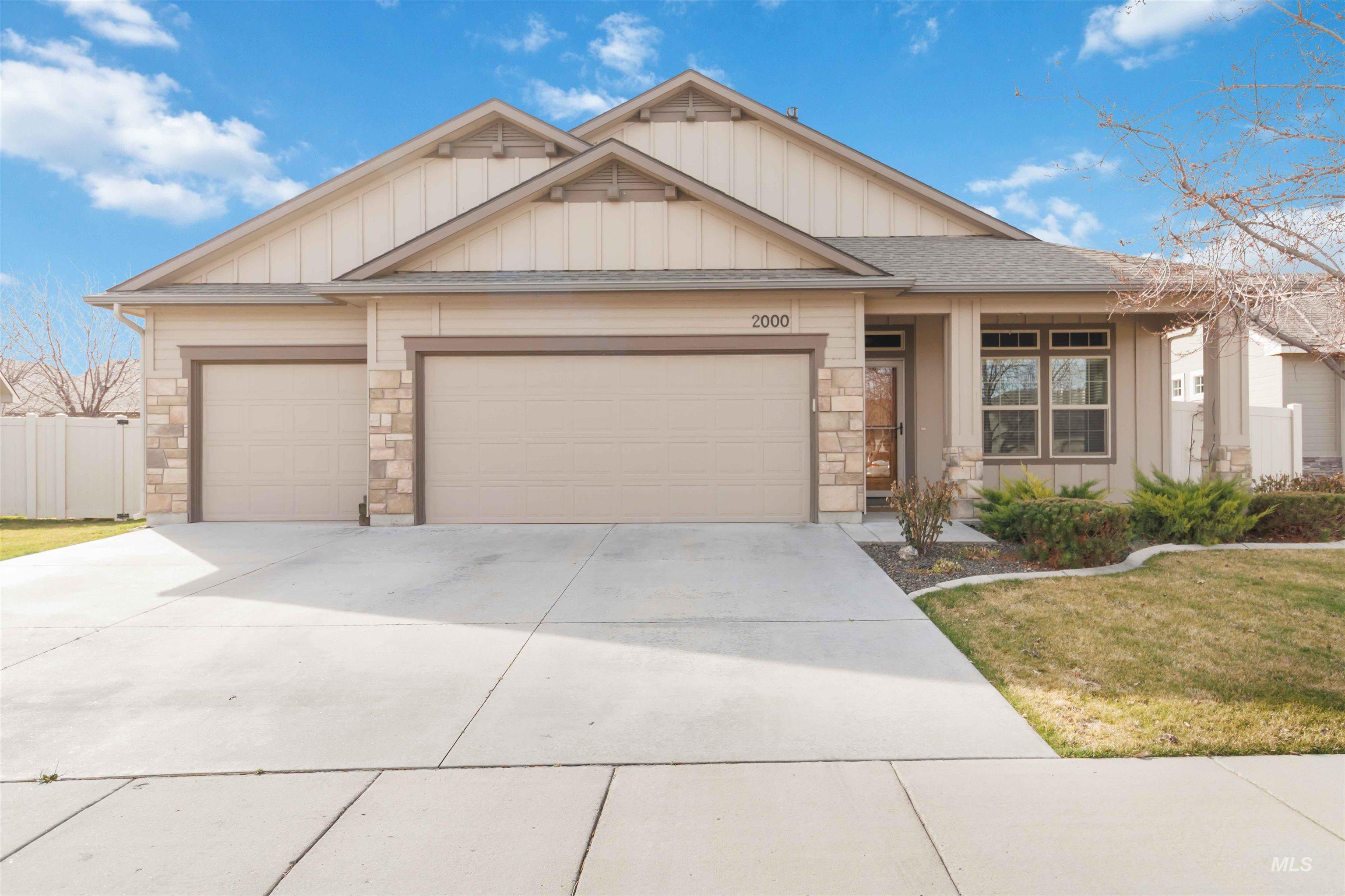 2000 S Belknap Loop, Nampa, Idaho 83686, 3 Bedrooms, 2 Bathrooms, Residential For Sale, Price $436,000,MLS 98977712