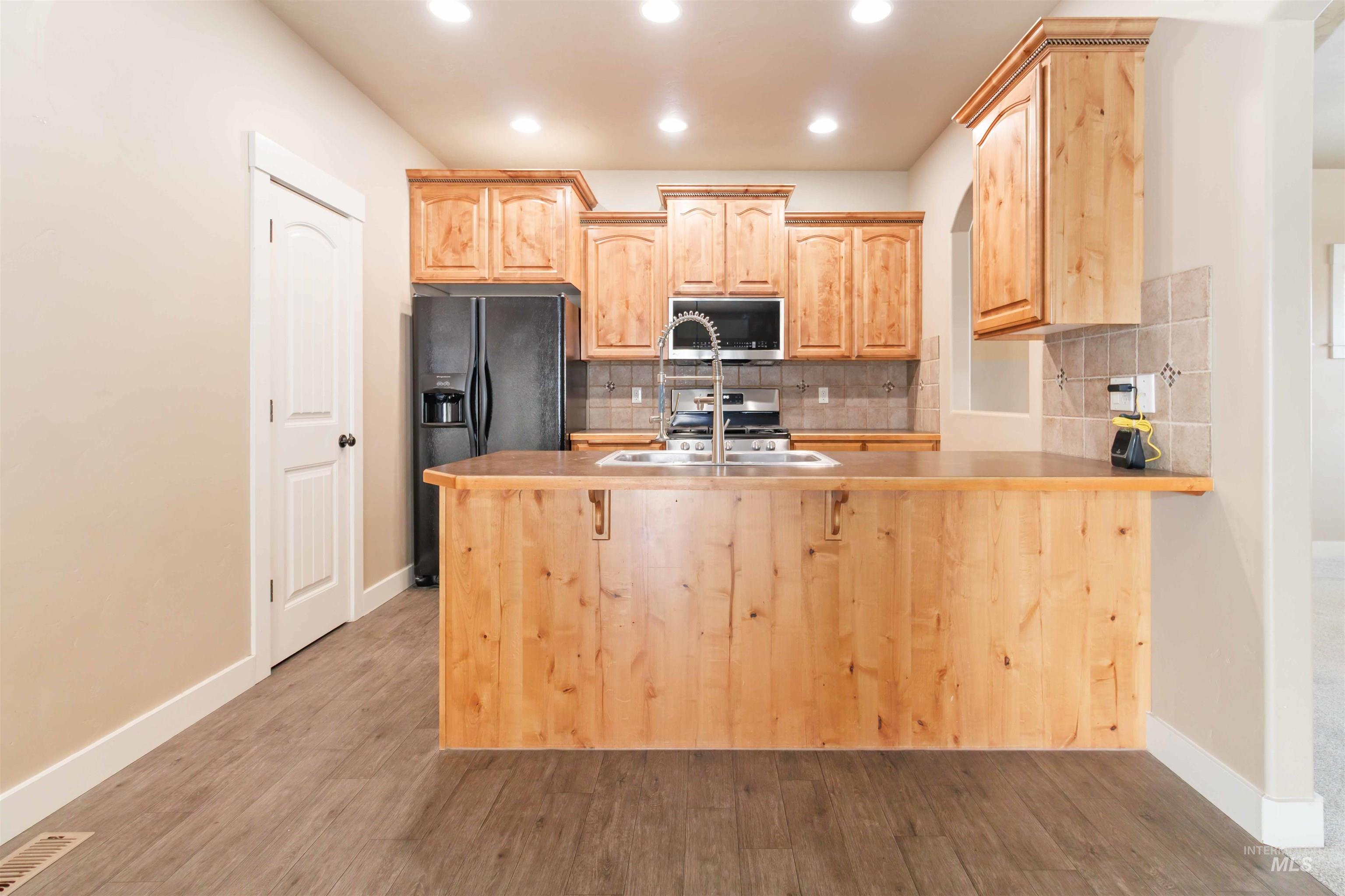 2000 S Belknap Loop, Nampa, Idaho 83686, 3 Bedrooms, 2 Bathrooms, Residential For Sale, Price $436,000,MLS 98977712