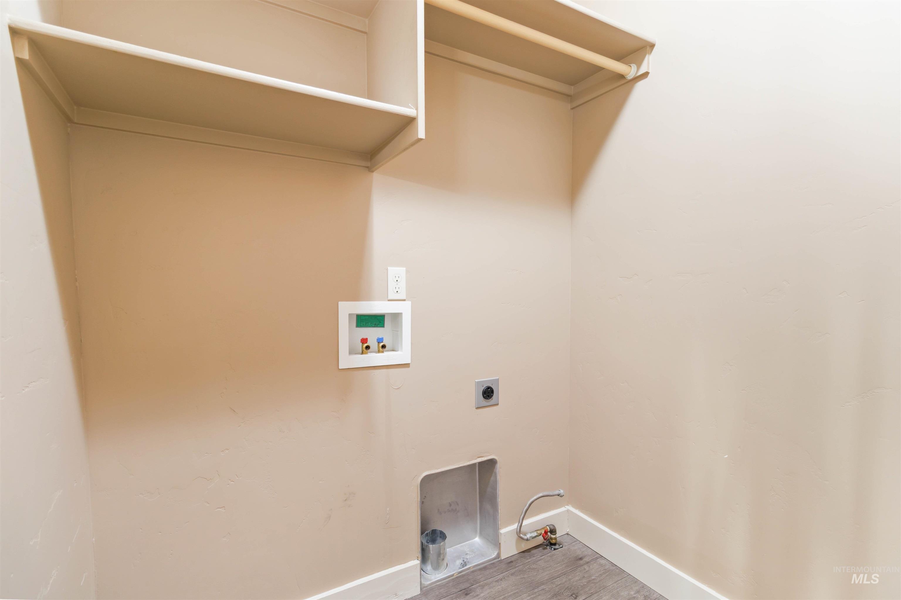 2000 S Belknap Loop, Nampa, Idaho 83686, 3 Bedrooms, 2 Bathrooms, Residential For Sale, Price $436,000,MLS 98977712