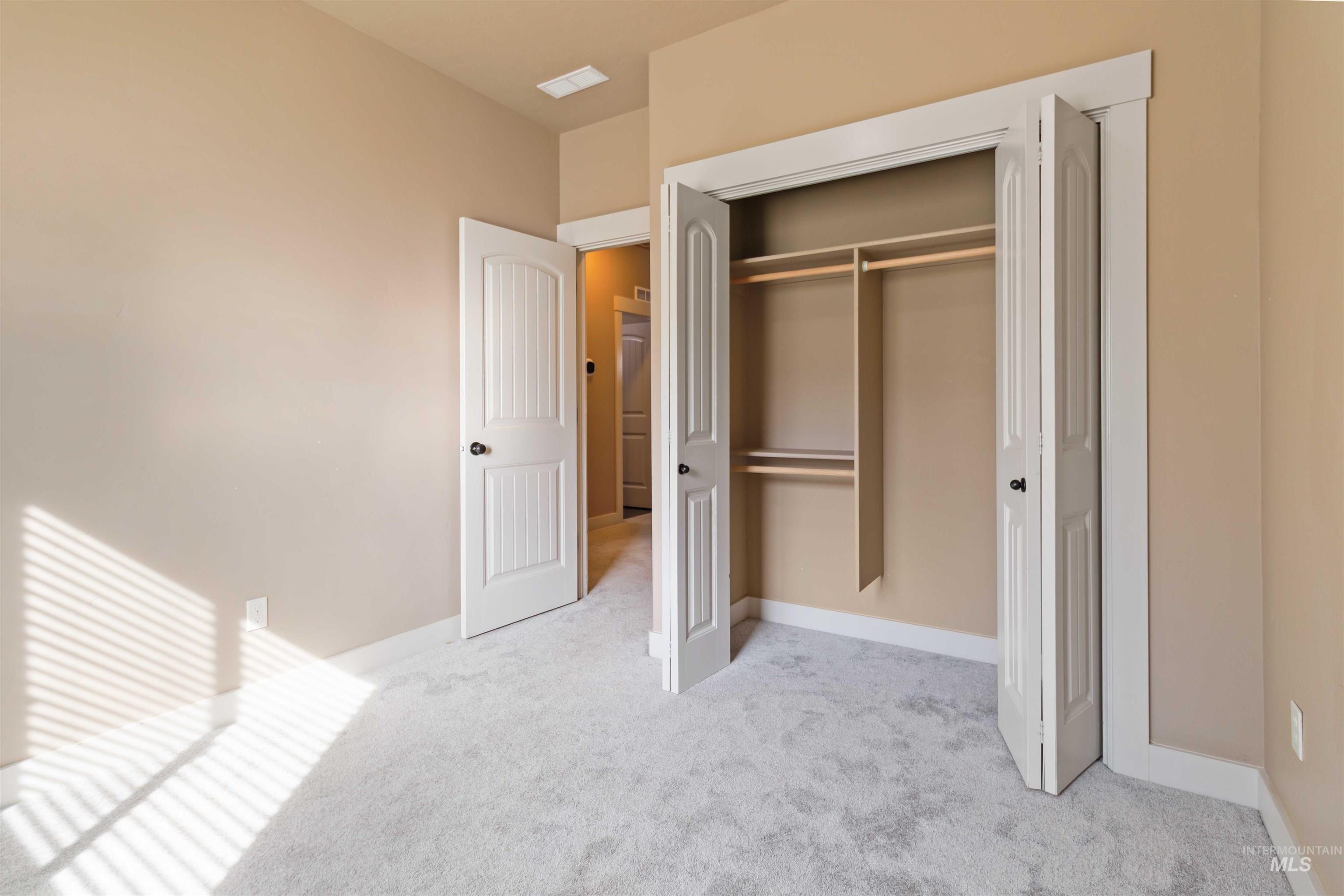 2000 S Belknap Loop, Nampa, Idaho 83686, 3 Bedrooms, 2 Bathrooms, Residential For Sale, Price $436,000,MLS 98977712