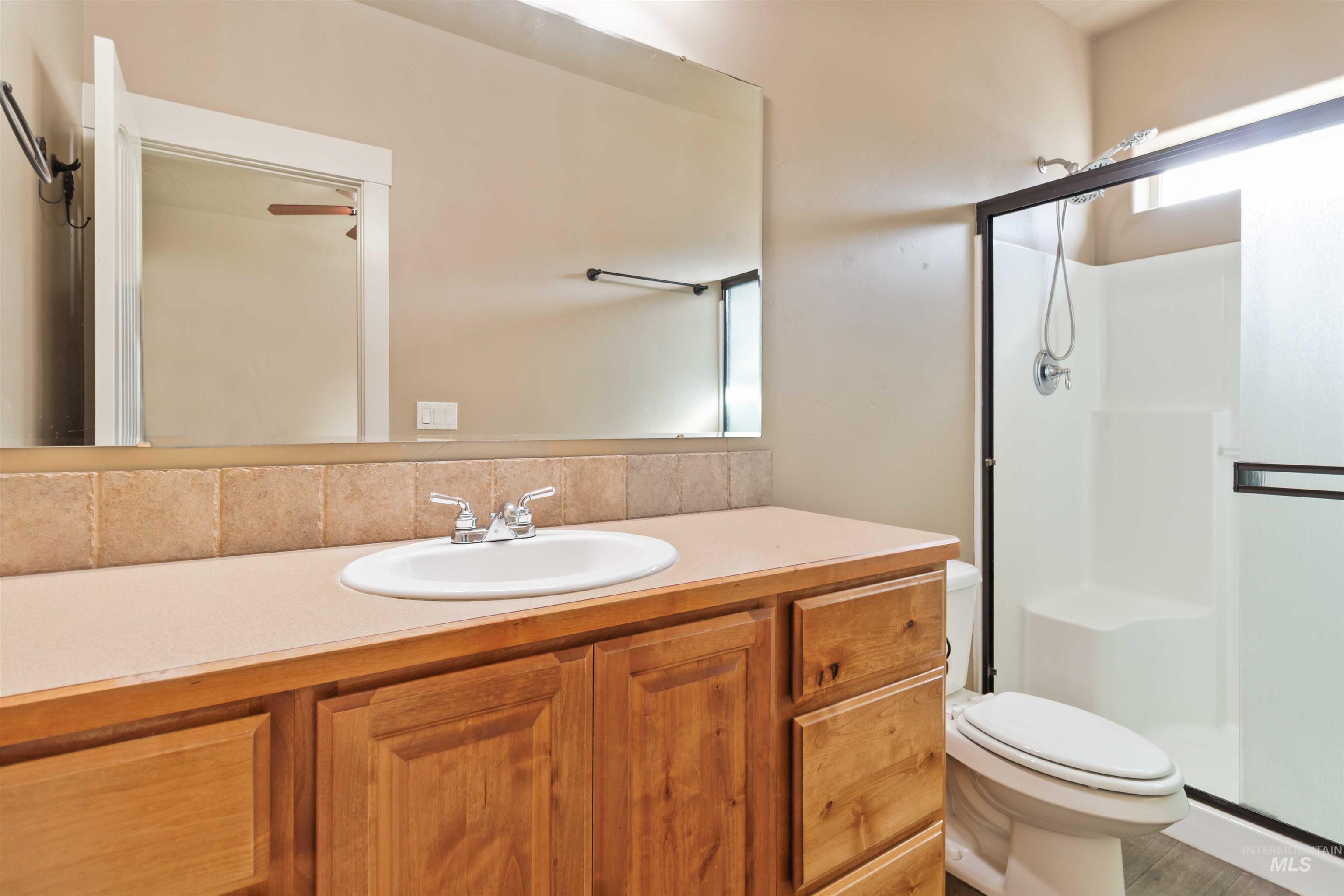 2000 S Belknap Loop, Nampa, Idaho 83686, 3 Bedrooms, 2 Bathrooms, Residential For Sale, Price $436,000,MLS 98977712