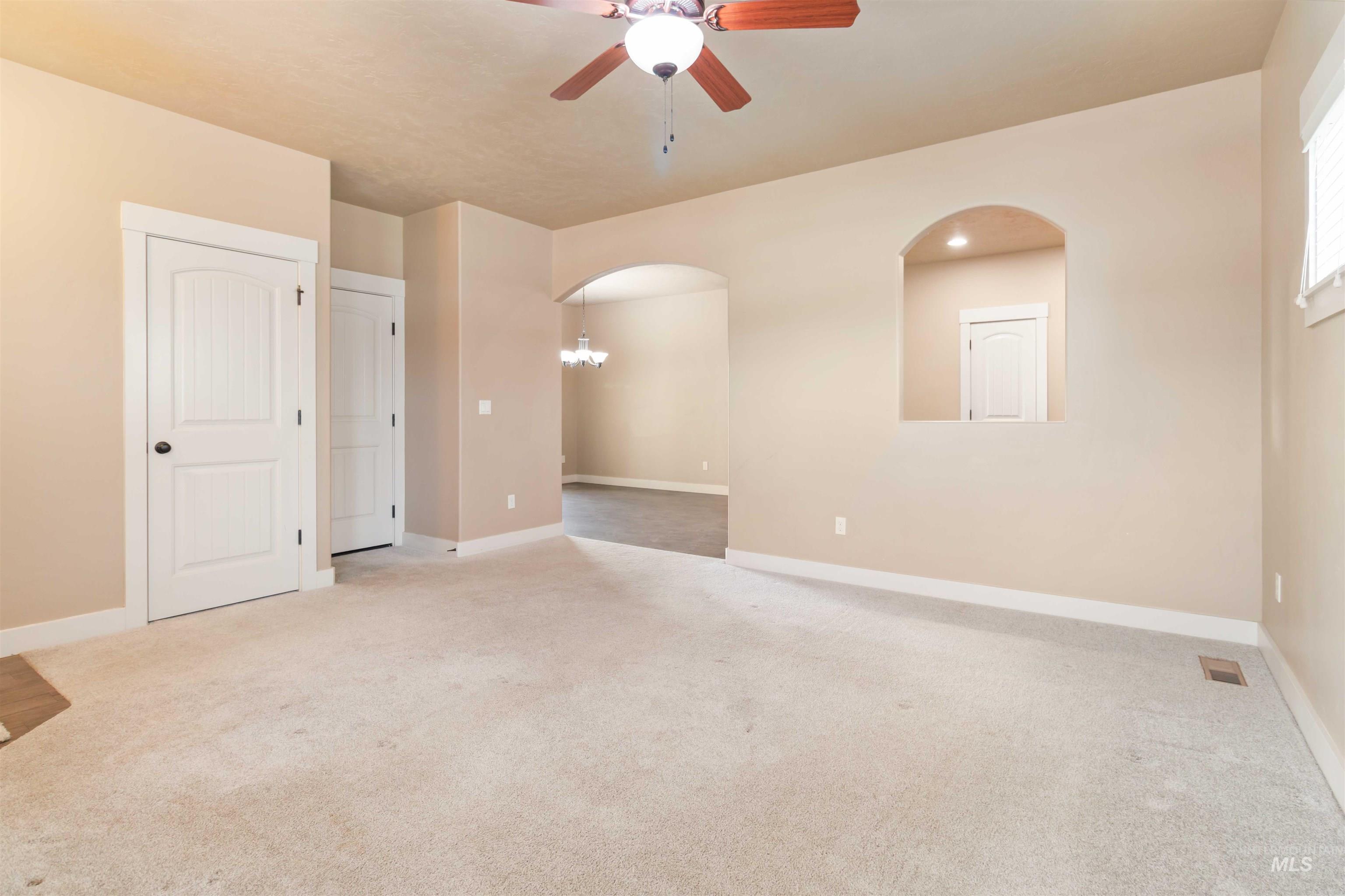 2000 S Belknap Loop, Nampa, Idaho 83686, 3 Bedrooms, 2 Bathrooms, Residential For Sale, Price $436,000,MLS 98977712