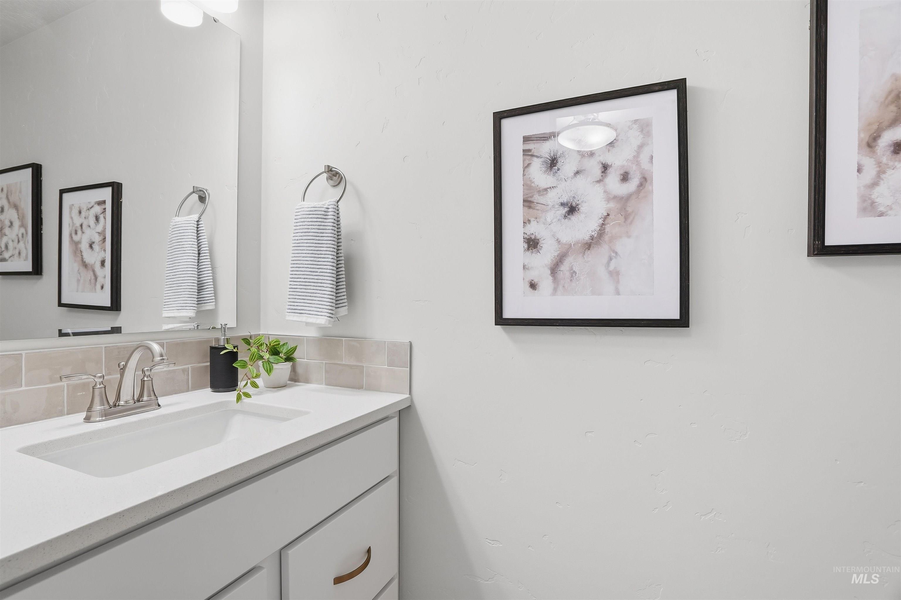 9528 S Stonefly Ave, Kuna, Idaho 83634, 3 Bedrooms, 2.5 Bathrooms, Residential For Sale, Price $419,990, 98977713