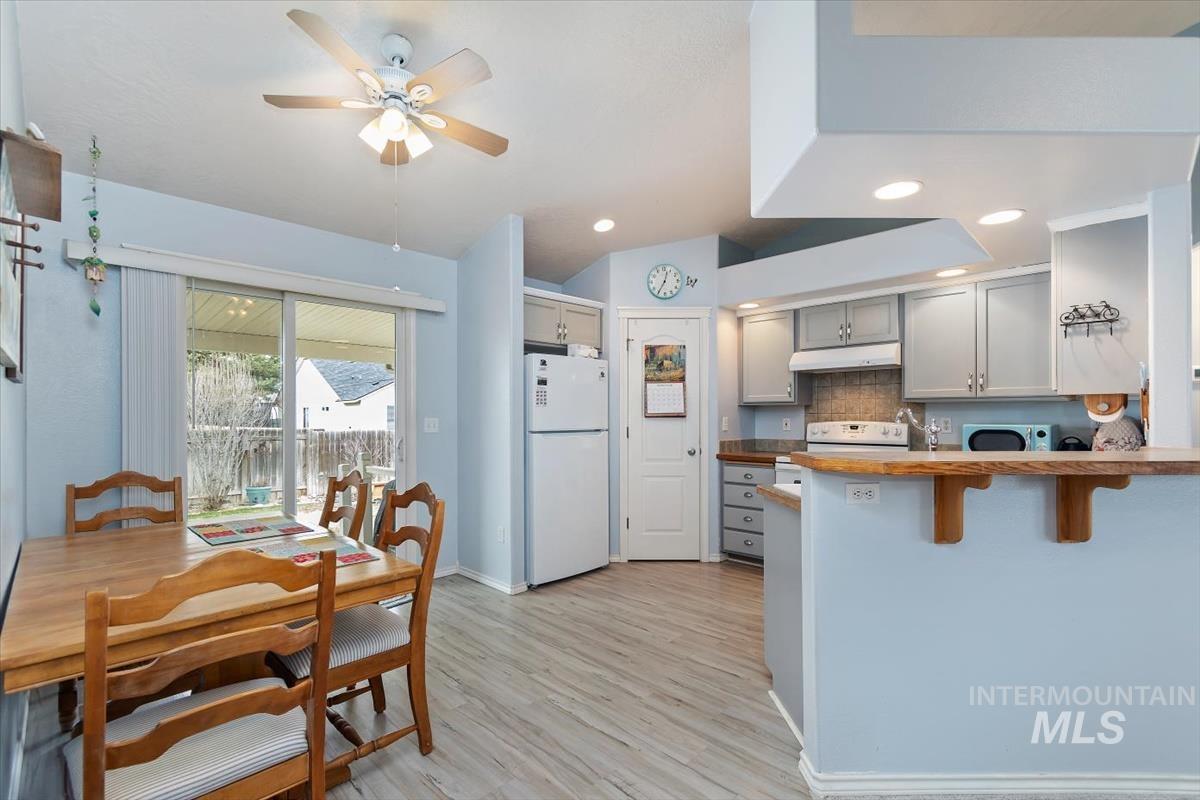 1418 W Aberdeen Ave, Nampa, Idaho 83686-9347, 3 Bedrooms, 2 Bathrooms, Residential For Sale, Price $359,900, 98977714