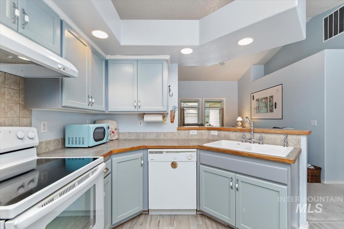 1418 W Aberdeen Ave, Nampa, Idaho 83686-9347, 3 Bedrooms, 2 Bathrooms, Residential For Sale, Price $359,900, 98977714