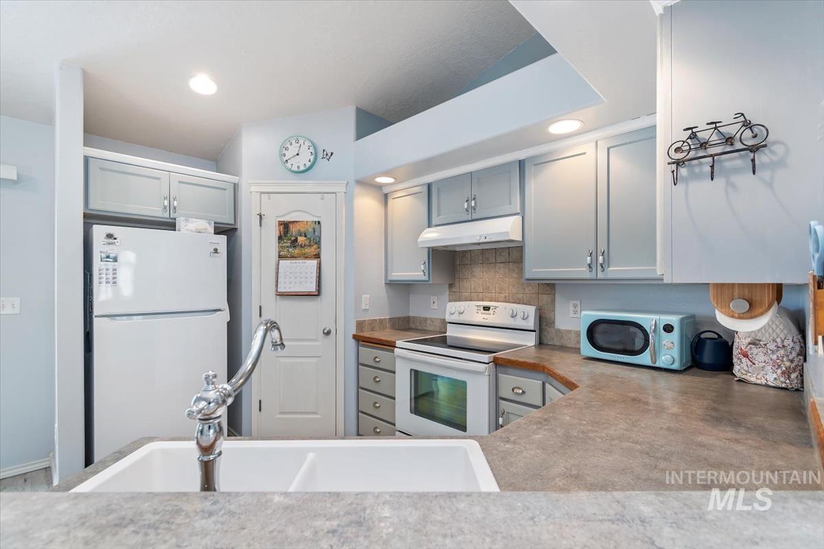 1418 W Aberdeen Ave, Nampa, Idaho 83686-9347, 3 Bedrooms, 2 Bathrooms, Residential For Sale, Price $359,900, 98977714