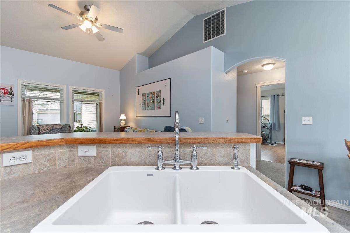 1418 W Aberdeen Ave, Nampa, Idaho 83686-9347, 3 Bedrooms, 2 Bathrooms, Residential For Sale, Price $359,900, 98977714