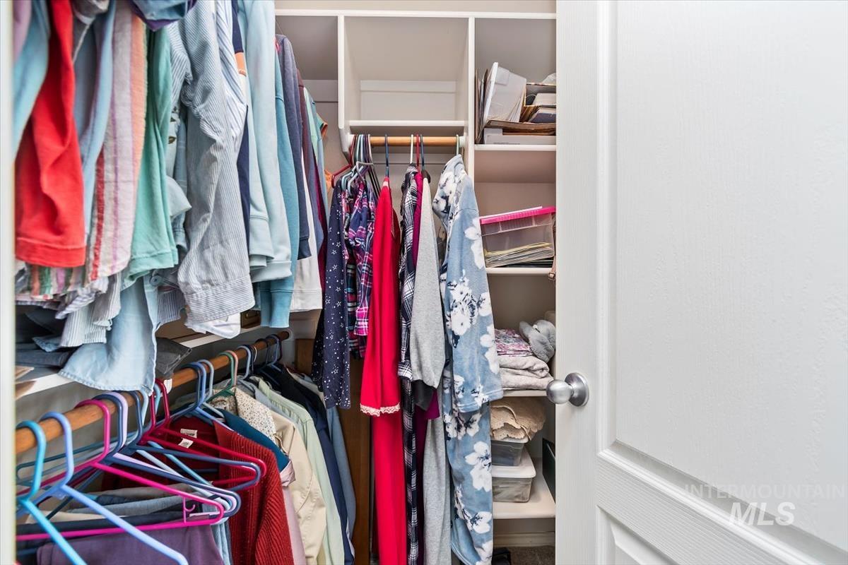 1418 W Aberdeen Ave, Nampa, Idaho 83686-9347, 3 Bedrooms, 2 Bathrooms, Residential For Sale, Price $359,900, 98977714