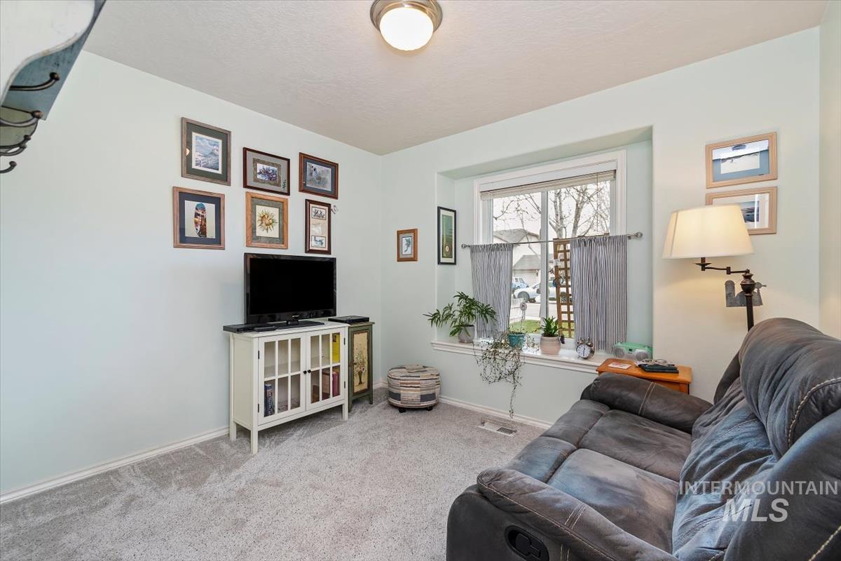 1418 W Aberdeen Ave, Nampa, Idaho 83686-9347, 3 Bedrooms, 2 Bathrooms, Residential For Sale, Price $359,900, 98977714