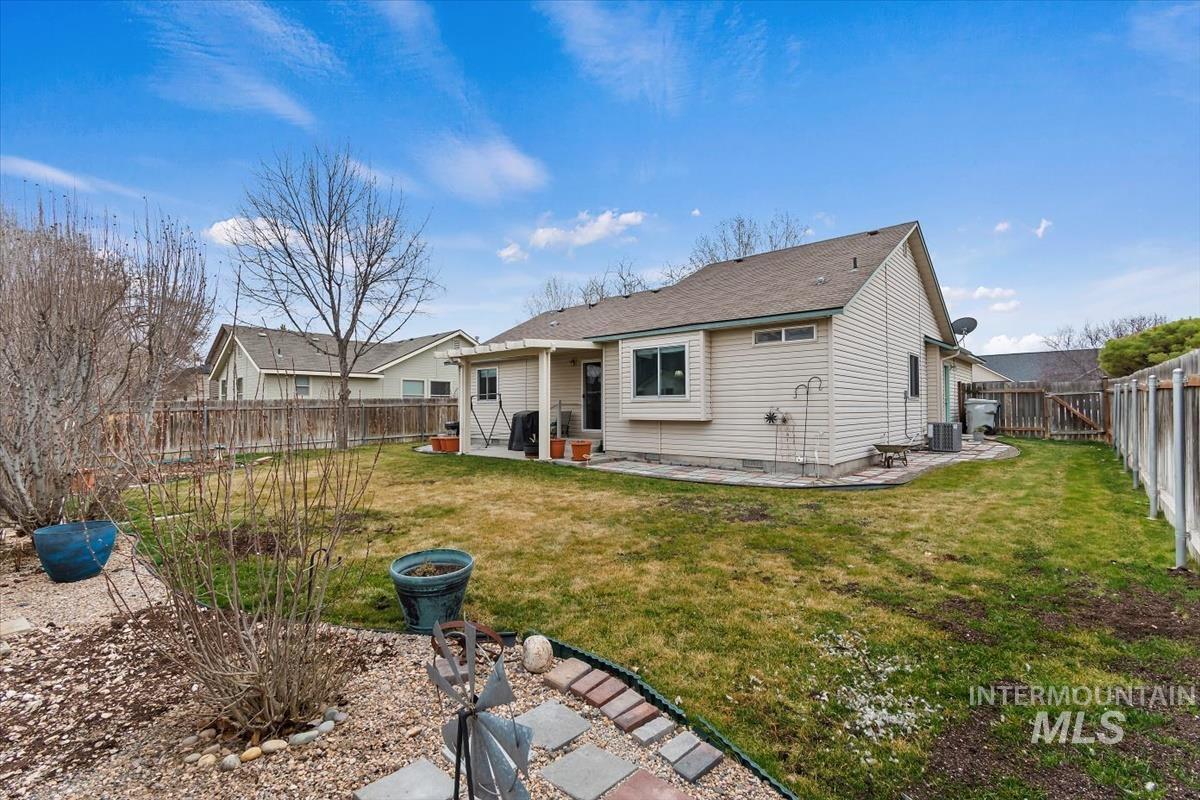 1418 W Aberdeen Ave, Nampa, Idaho 83686-9347, 3 Bedrooms, 2 Bathrooms, Residential For Sale, Price $359,900, 98977714