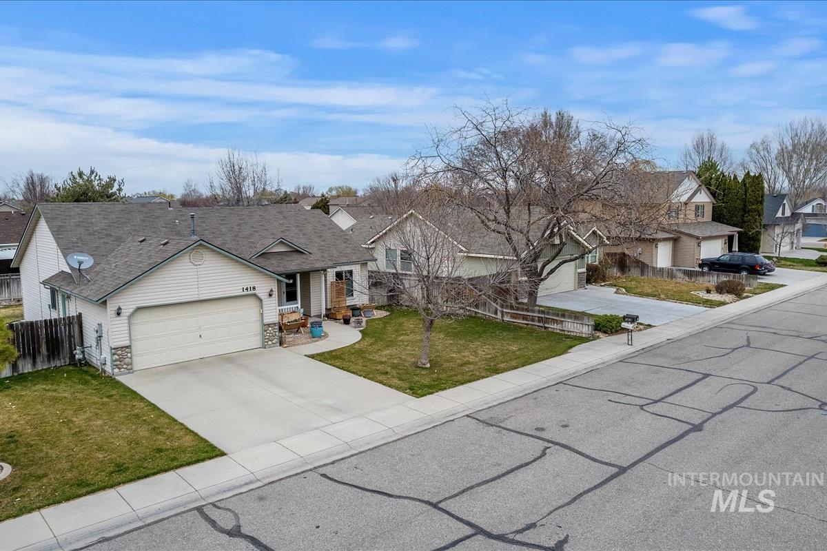 1418 W Aberdeen Ave, Nampa, Idaho 83686-9347, 3 Bedrooms, 2 Bathrooms, Residential For Sale, Price $359,900, 98977714