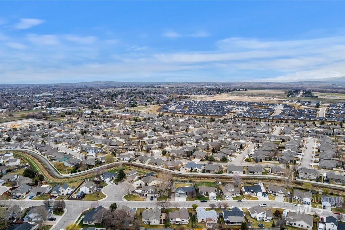 1418 W Aberdeen Ave, Nampa, Idaho 83686-9347, 3 Bedrooms, 2 Bathrooms, Residential For Sale, Price $359,900, 98977714