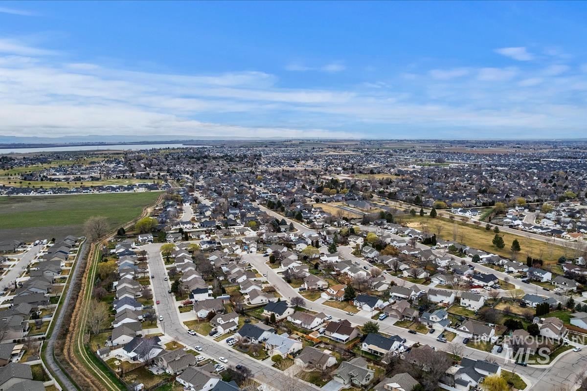 1418 W Aberdeen Ave, Nampa, Idaho 83686-9347, 3 Bedrooms, 2 Bathrooms, Residential For Sale, Price $359,900, 98977714