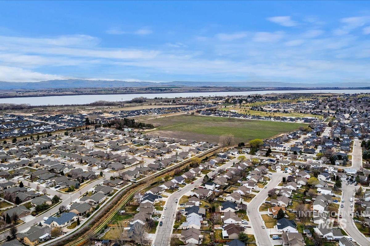 1418 W Aberdeen Ave, Nampa, Idaho 83686-9347, 3 Bedrooms, 2 Bathrooms, Residential For Sale, Price $359,900, 98977714