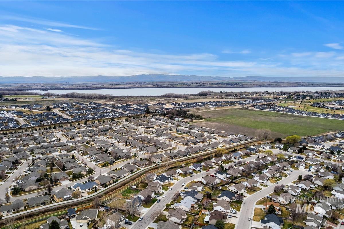 1418 W Aberdeen Ave, Nampa, Idaho 83686-9347, 3 Bedrooms, 2 Bathrooms, Residential For Sale, Price $359,900, 98977714