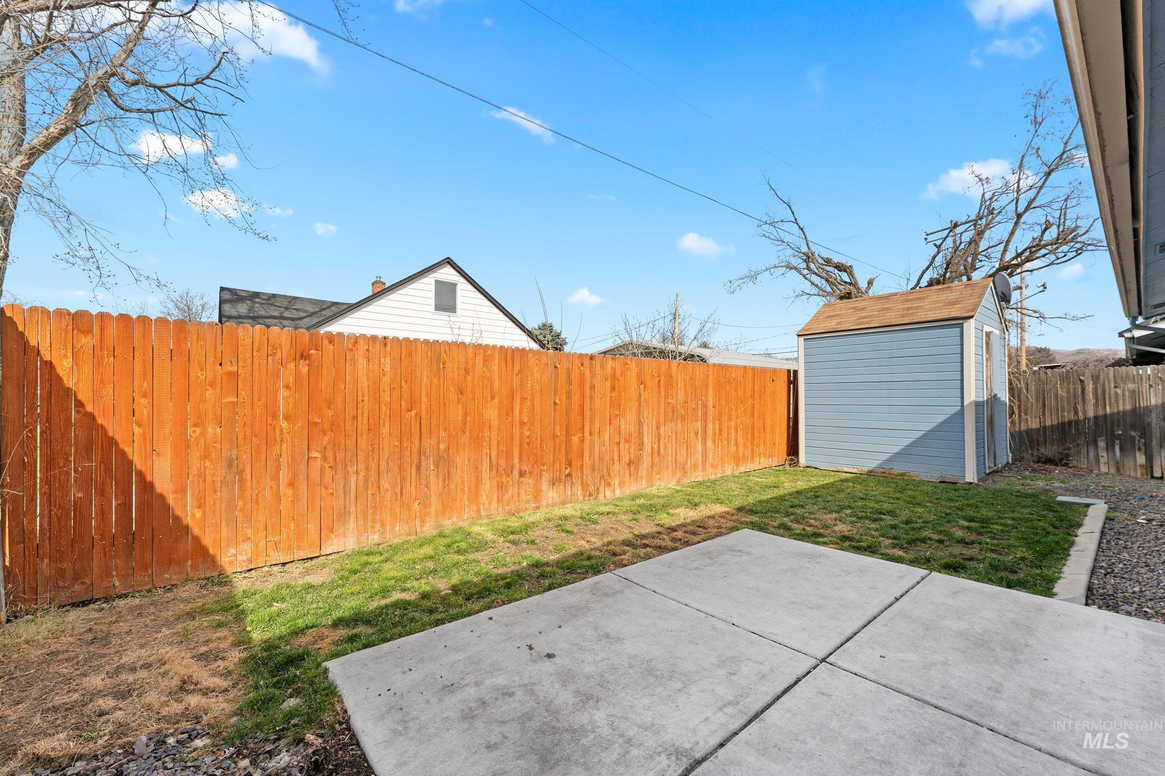 674 W Gallaher St., Boise, Idaho 83706, 2 Bedrooms, 1 Bathroom, Residential Income For Sale, Price $570,000,MLS 98977715