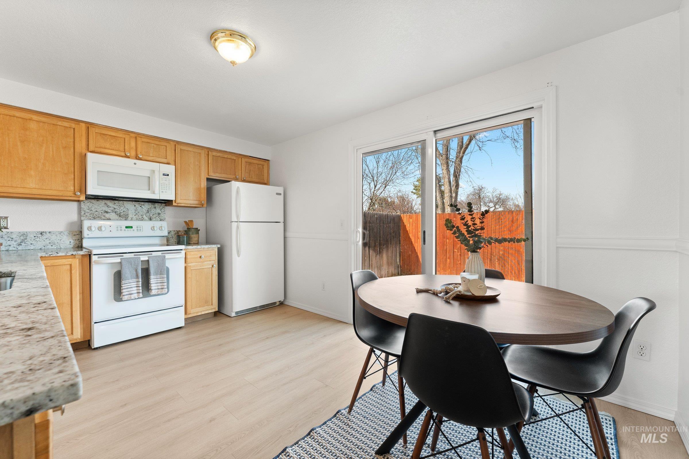 674 W Gallaher St., Boise, Idaho 83706, 2 Bedrooms, 1 Bathroom, Residential Income For Sale, Price $570,000,MLS 98977715