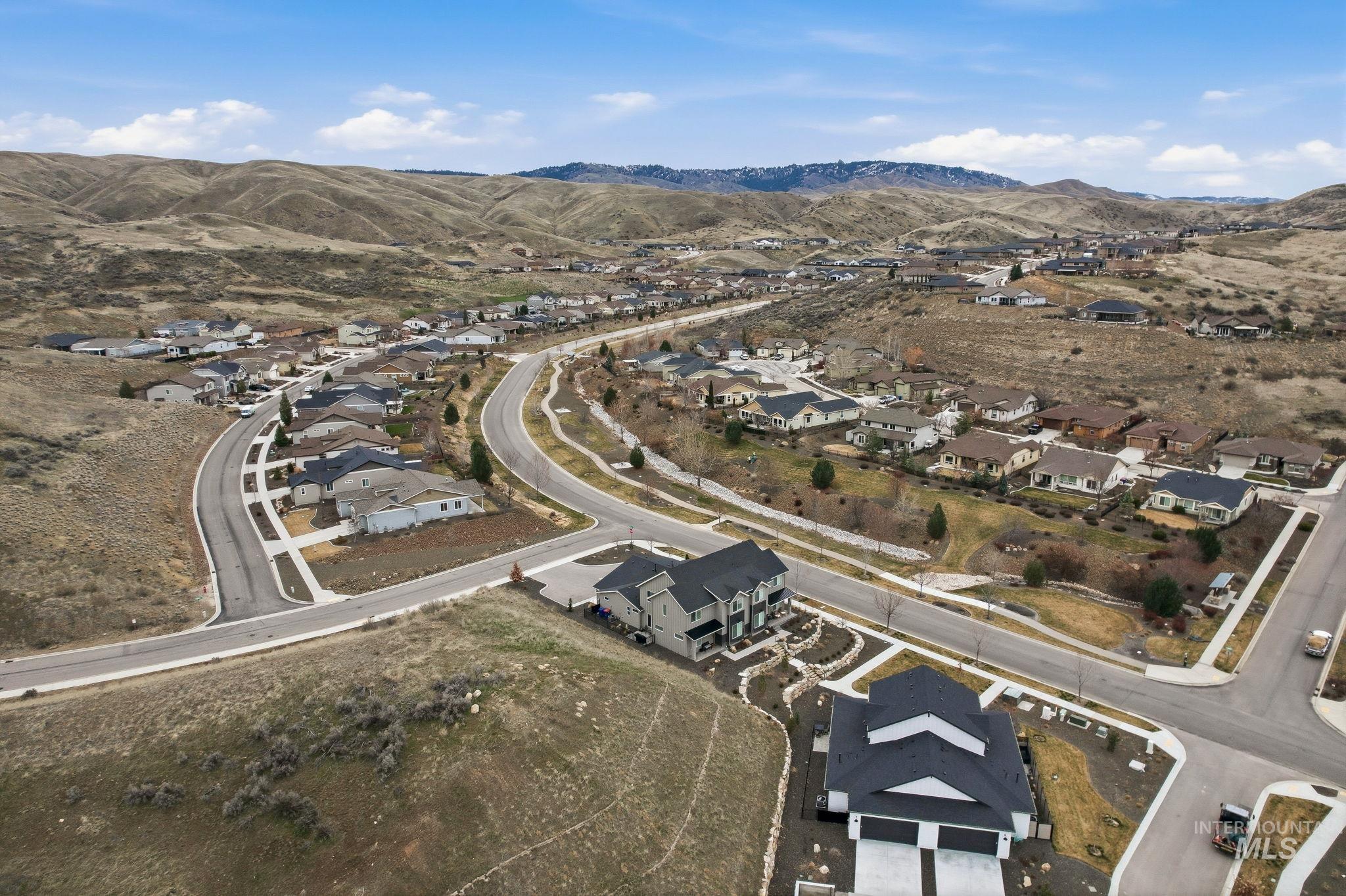 5700 W Avimor Drive, Boise, Idaho 83714, 3 Bedrooms, 2.5 Bathrooms, Residential For Sale, Price $509,964, 98977717