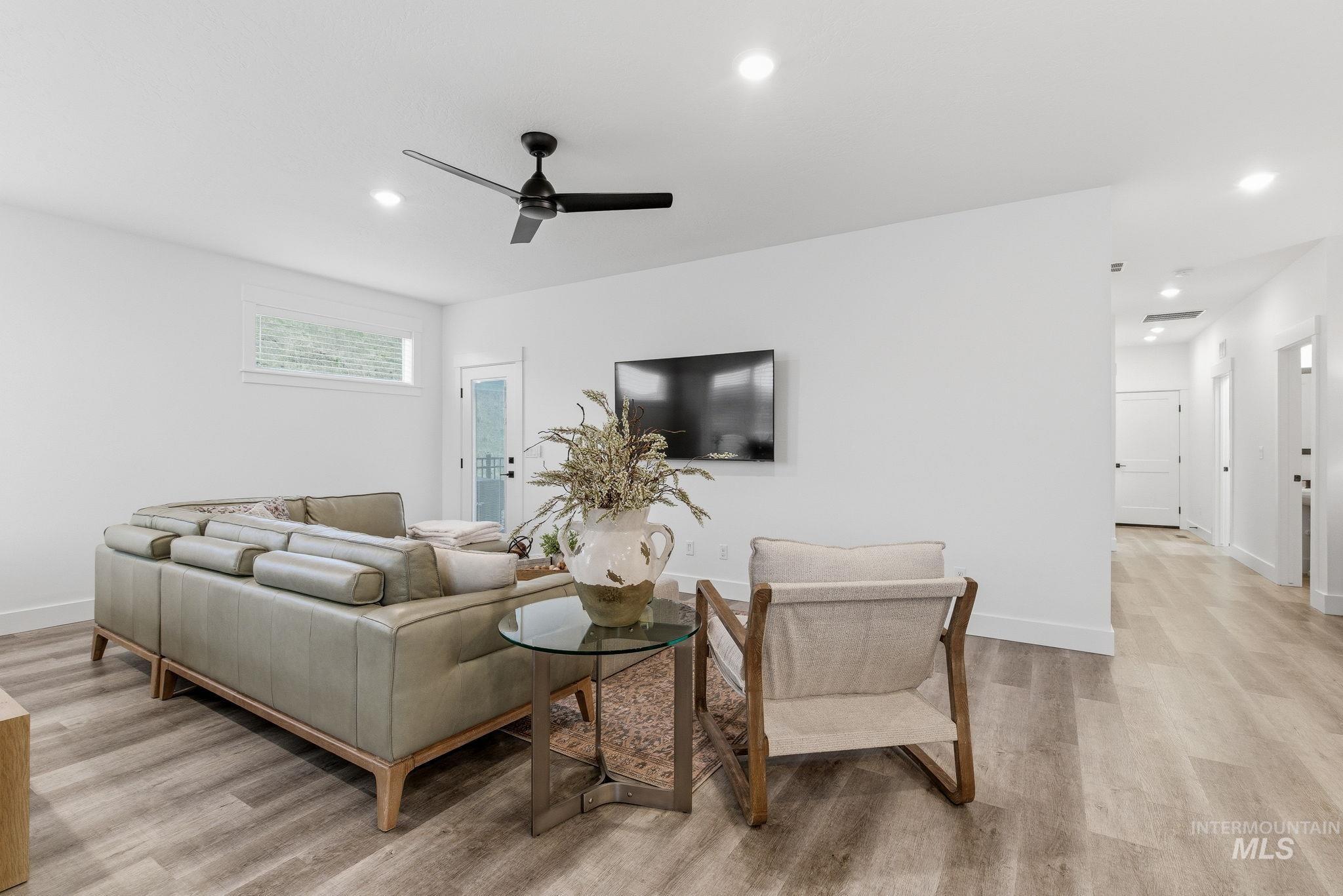 5700 W Avimor Drive, Boise, Idaho 83714, 3 Bedrooms, 2.5 Bathrooms, Residential For Sale, Price $509,964, 98977717