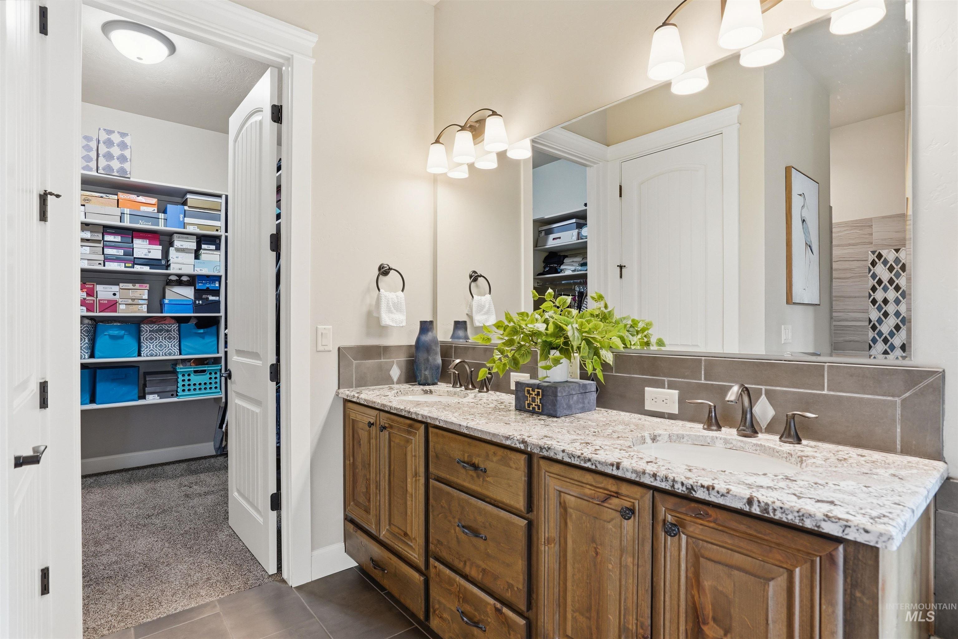 6251 W Nordic Dr, Eagle, Idaho 83616, 5 Bedrooms, 3.5 Bathrooms, Residential For Sale, Price $899,900, 98977718