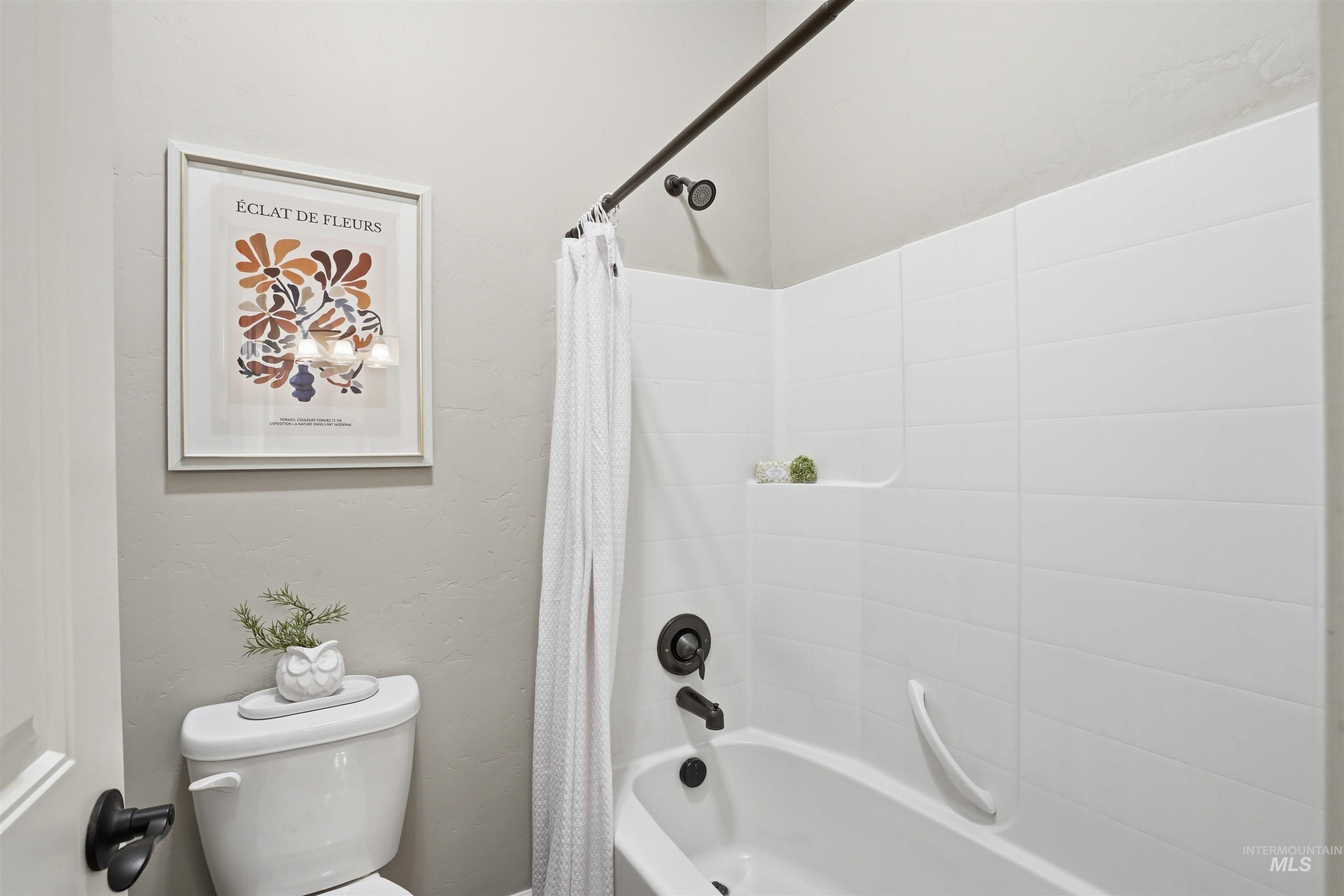 6251 W Nordic Dr, Eagle, Idaho 83616, 5 Bedrooms, 3.5 Bathrooms, Residential For Sale, Price $899,900, 98977718