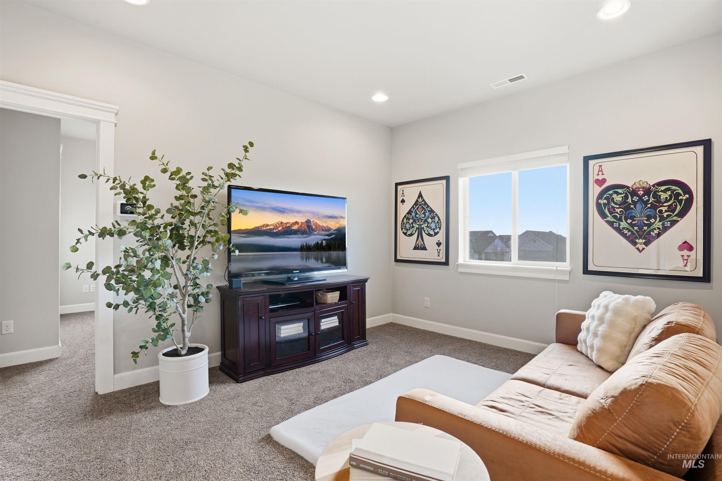 6251 W Nordic Dr, Eagle, Idaho 83616, 5 Bedrooms, 3.5 Bathrooms, Residential For Sale, Price $899,900, 98977718