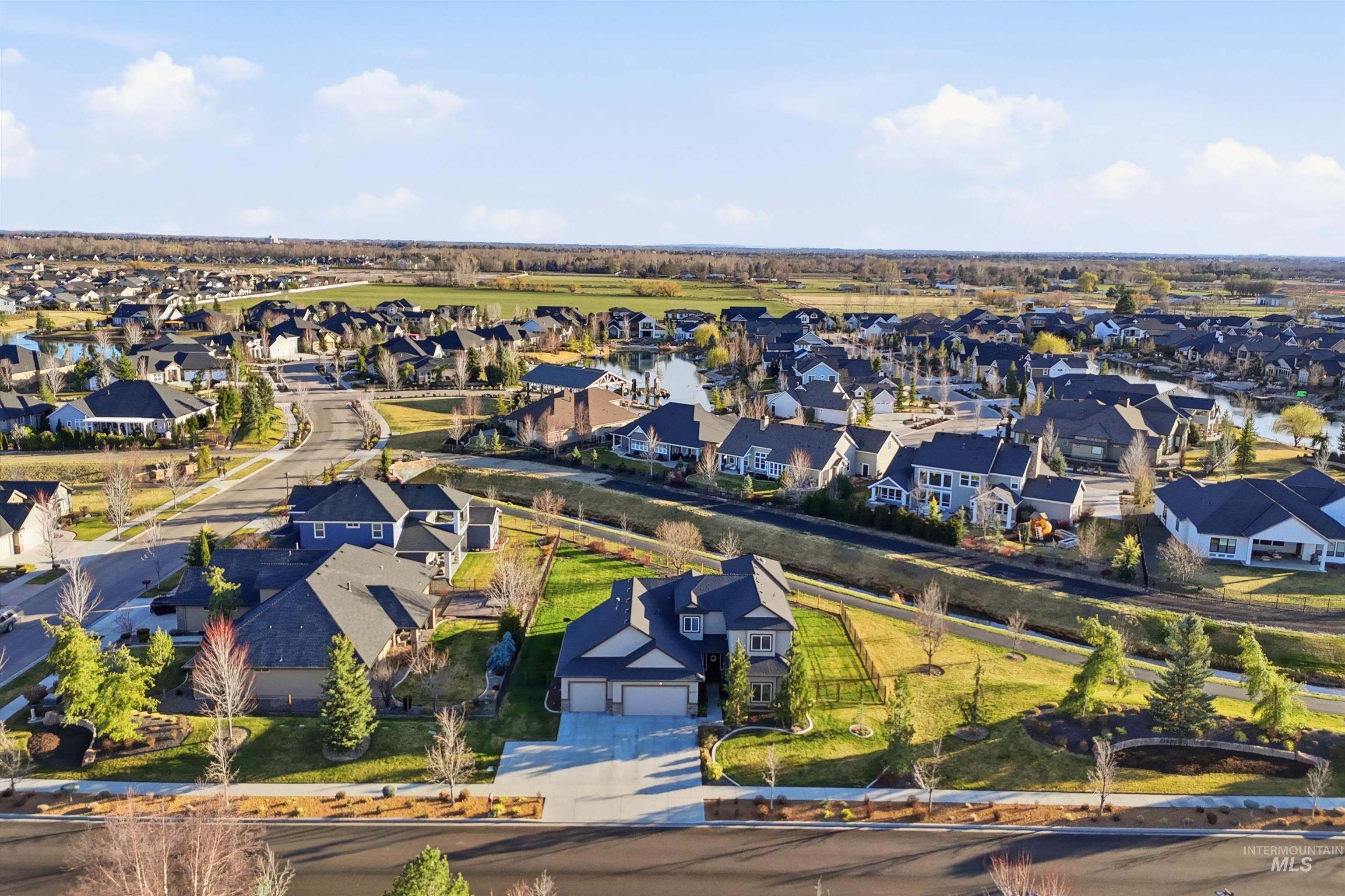 6251 W Nordic Dr, Eagle, Idaho 83616, 5 Bedrooms, 3.5 Bathrooms, Residential For Sale, Price $899,900, 98977718