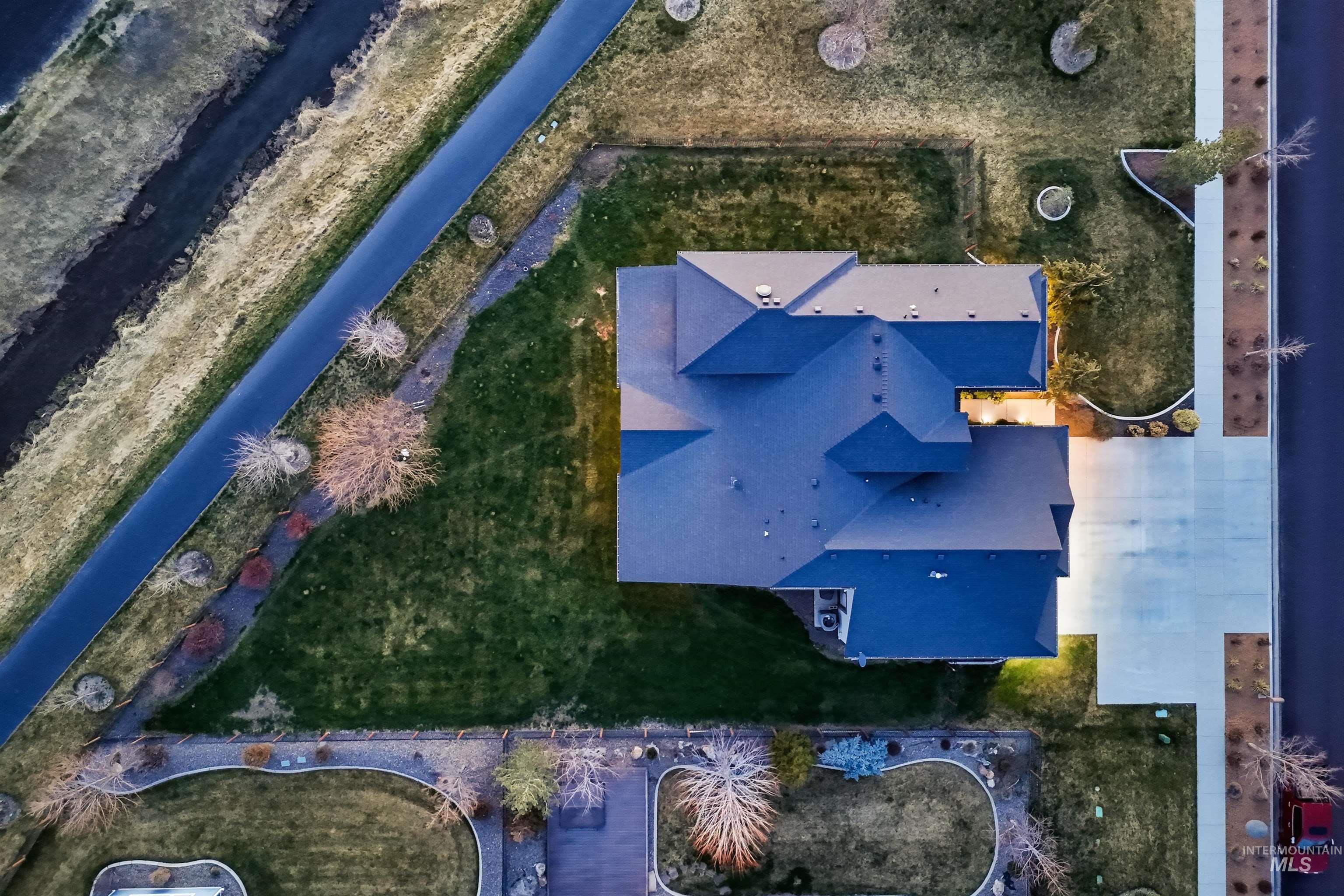 6251 W Nordic Dr, Eagle, Idaho 83616, 5 Bedrooms, 3.5 Bathrooms, Residential For Sale, Price $899,900, 98977718