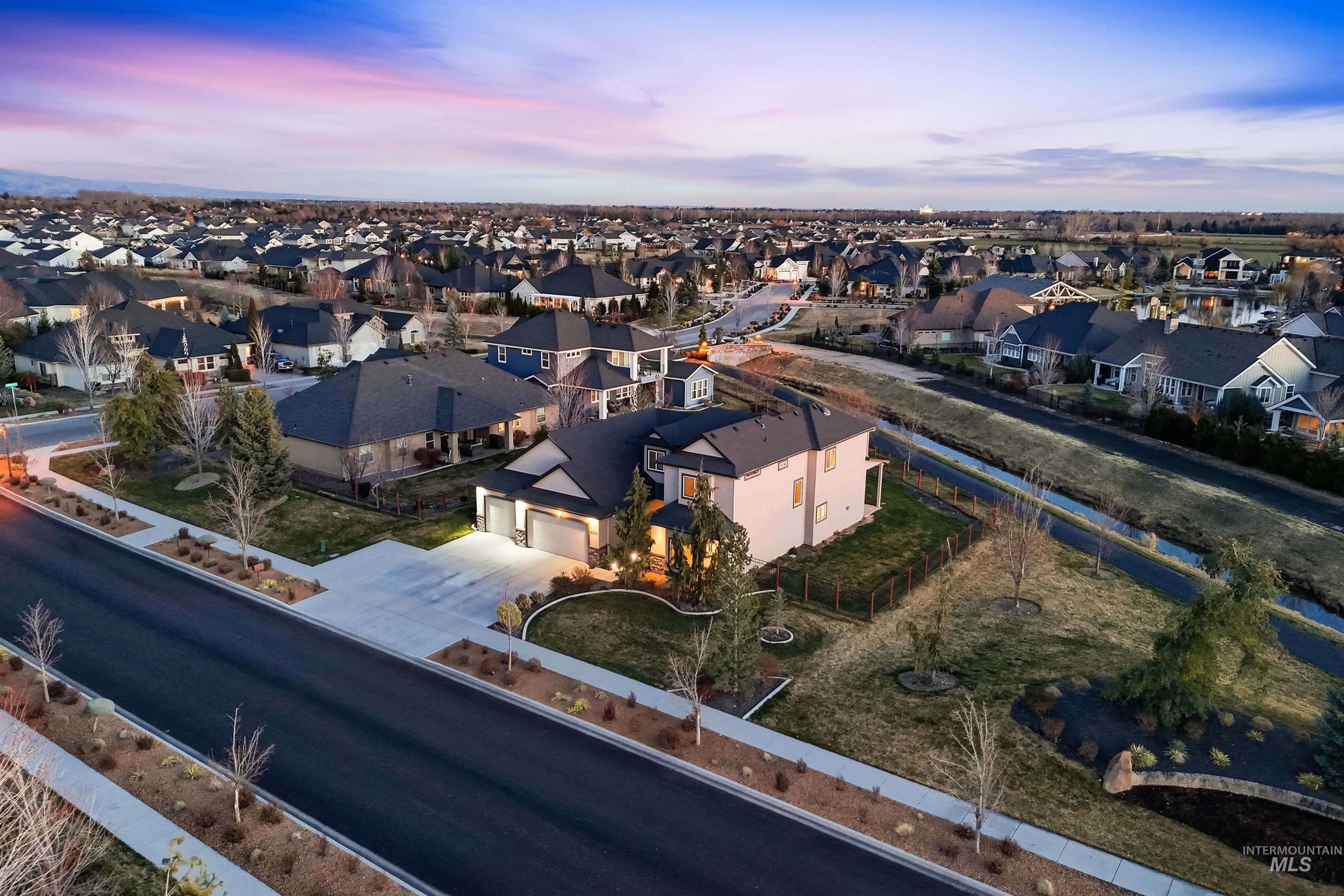 6251 W Nordic Dr, Eagle, Idaho 83616, 5 Bedrooms, 3.5 Bathrooms, Residential For Sale, Price $899,900, 98977718