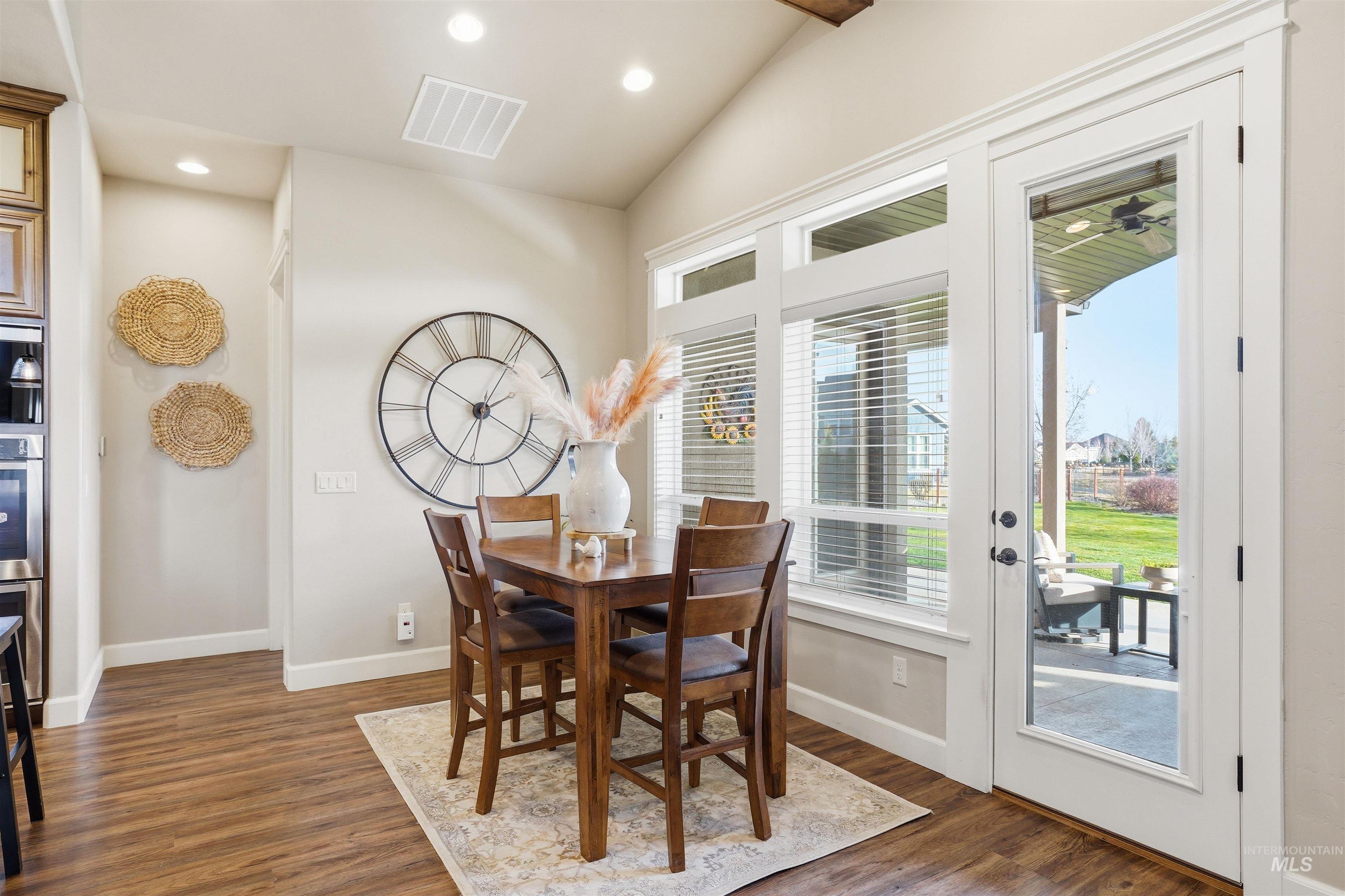 6251 W Nordic Dr, Eagle, Idaho 83616, 5 Bedrooms, 3.5 Bathrooms, Residential For Sale, Price $899,900, 98977718