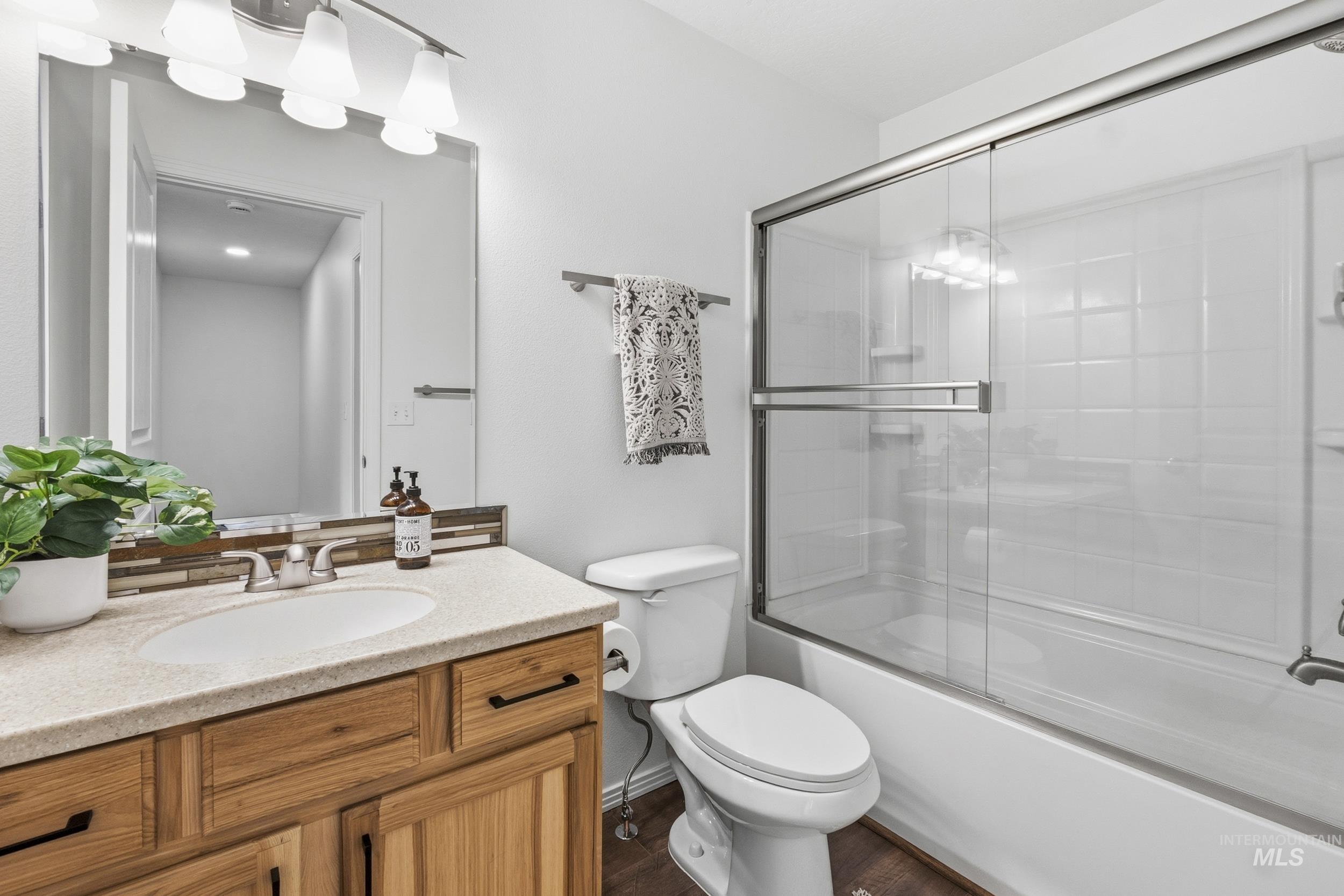 617 W Alderwood Lane, Nampa, Idaho 83651, 3 Bedrooms, 2.5 Bathrooms, Residential For Sale, Price $424,900, 98977722