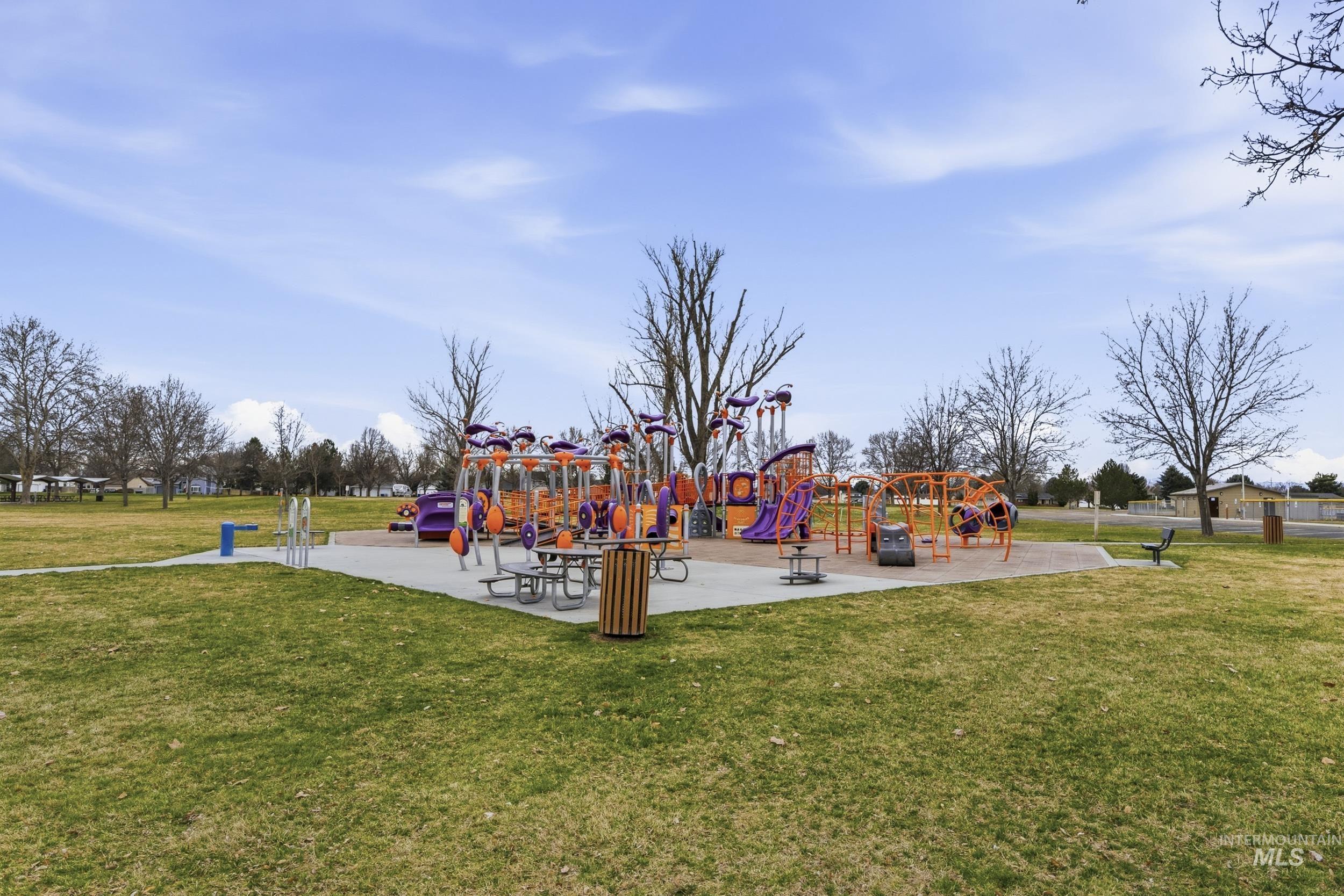 617 W Alderwood Lane, Nampa, Idaho 83651, 3 Bedrooms, 2.5 Bathrooms, Residential For Sale, Price $424,900, 98977722