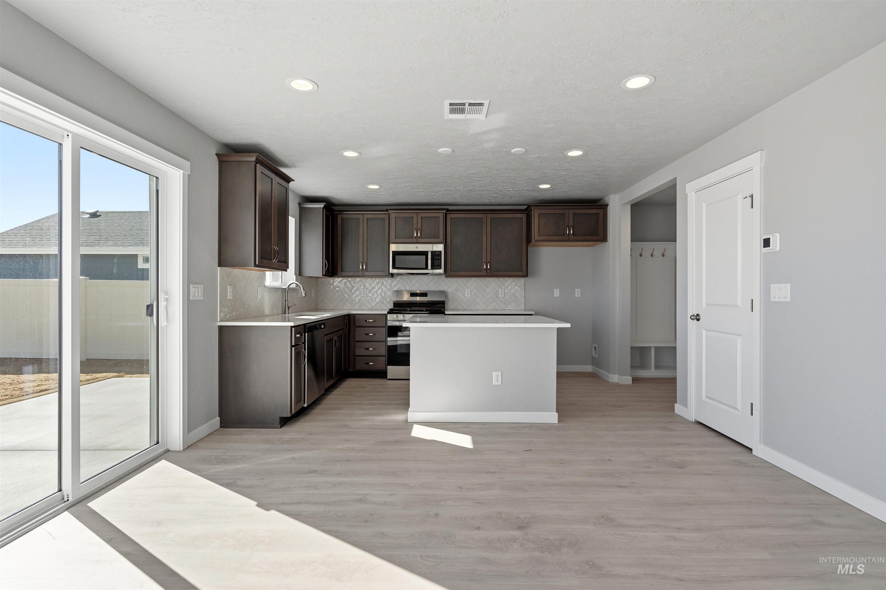 3411 W Scree St, Kuna, Idaho 83634, 4 Bedrooms, 2.5 Bathrooms, Residential For Sale, Price $459,990,MLS 98977723