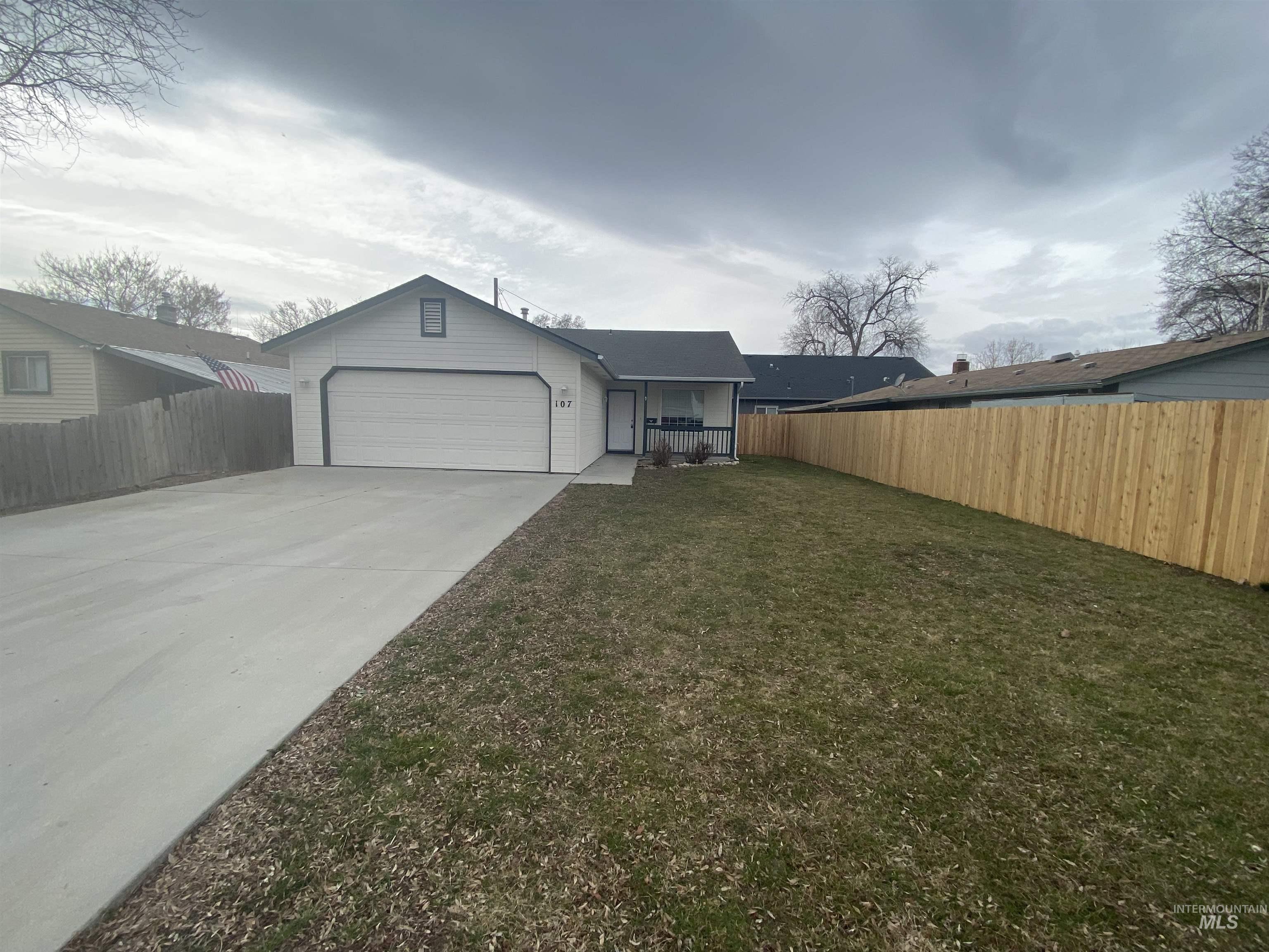 107 S Banner Street, Nampa, Idaho 83686, 2 Bedrooms, 2 Bathrooms, Residential For Sale, Price $319,900,MLS 98977724
