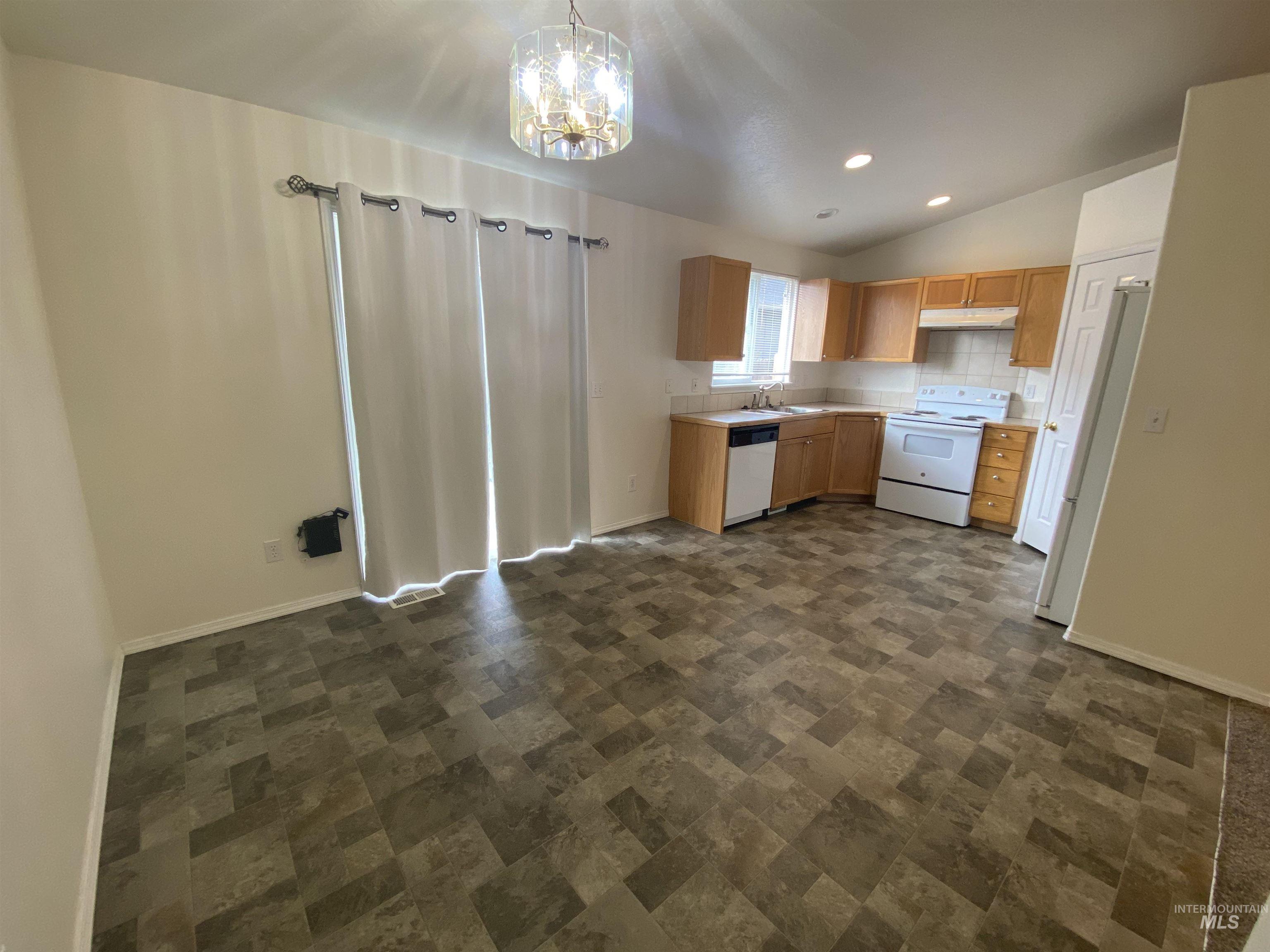 107 S Banner Street, Nampa, Idaho 83686, 2 Bedrooms, 2 Bathrooms, Residential For Sale, Price $319,900,MLS 98977724