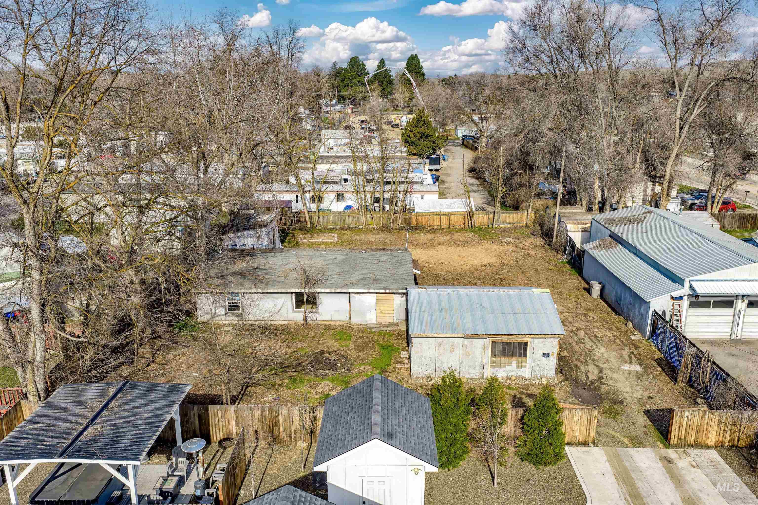 312 E 44th Street, Garden City, Idaho 83714, 3 Bedrooms, 1 Bathroom, Residential For Sale, Price $299,000, 98977725